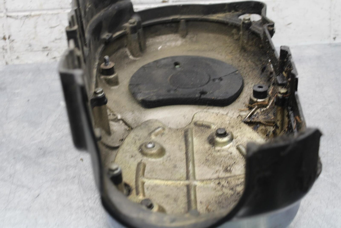 2005 Kawasaki Vulcan 1500 VN1500N Classic ENGINE SPROCKET COVER BB576