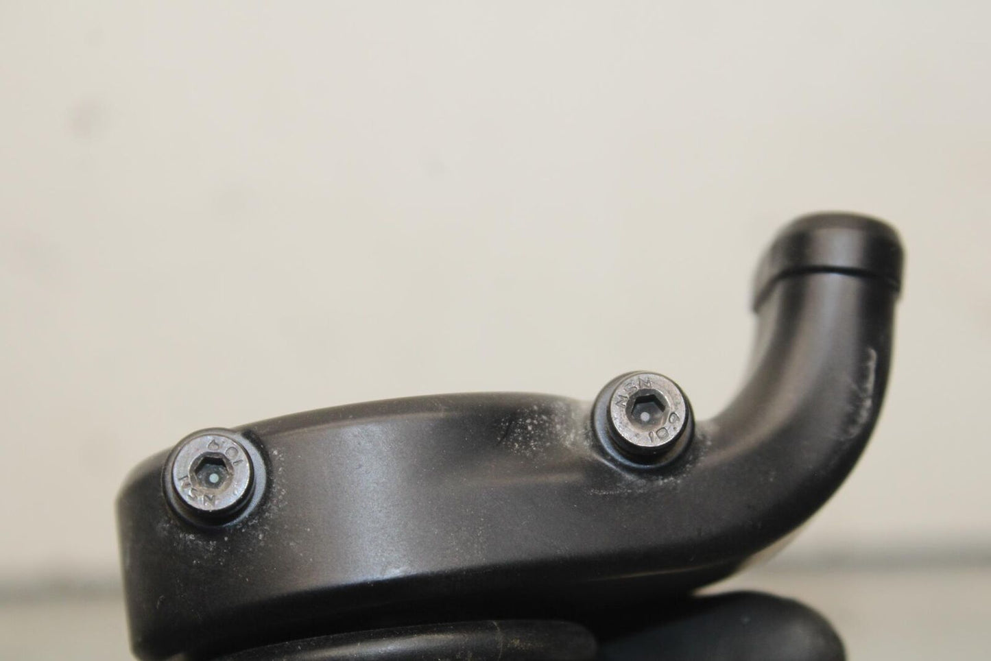 23 KAWASAKI NINJA ZX6R 636 RIGHT THROTTLE GRIP BB609