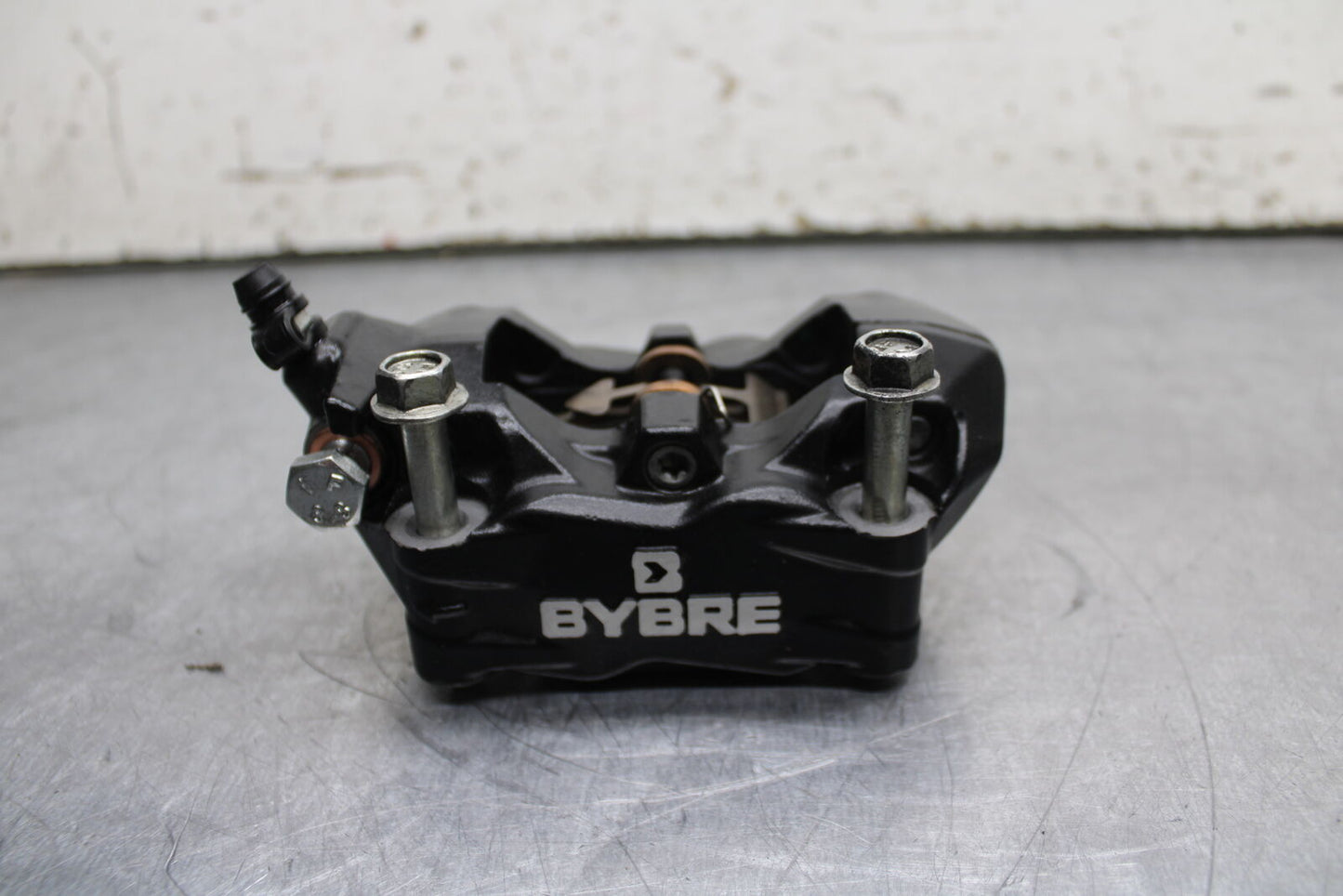 17-24 KTM 390 DUKE LEFT FRONT BRAKE CALIPER BB734
