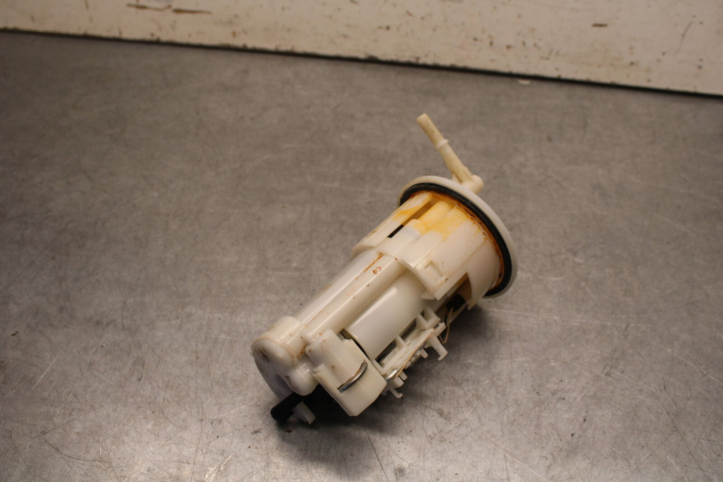 09-11 TRIUMPH DAYTONA 675 FUEL PUMP GAS PETROL SENDER UNIT BB652