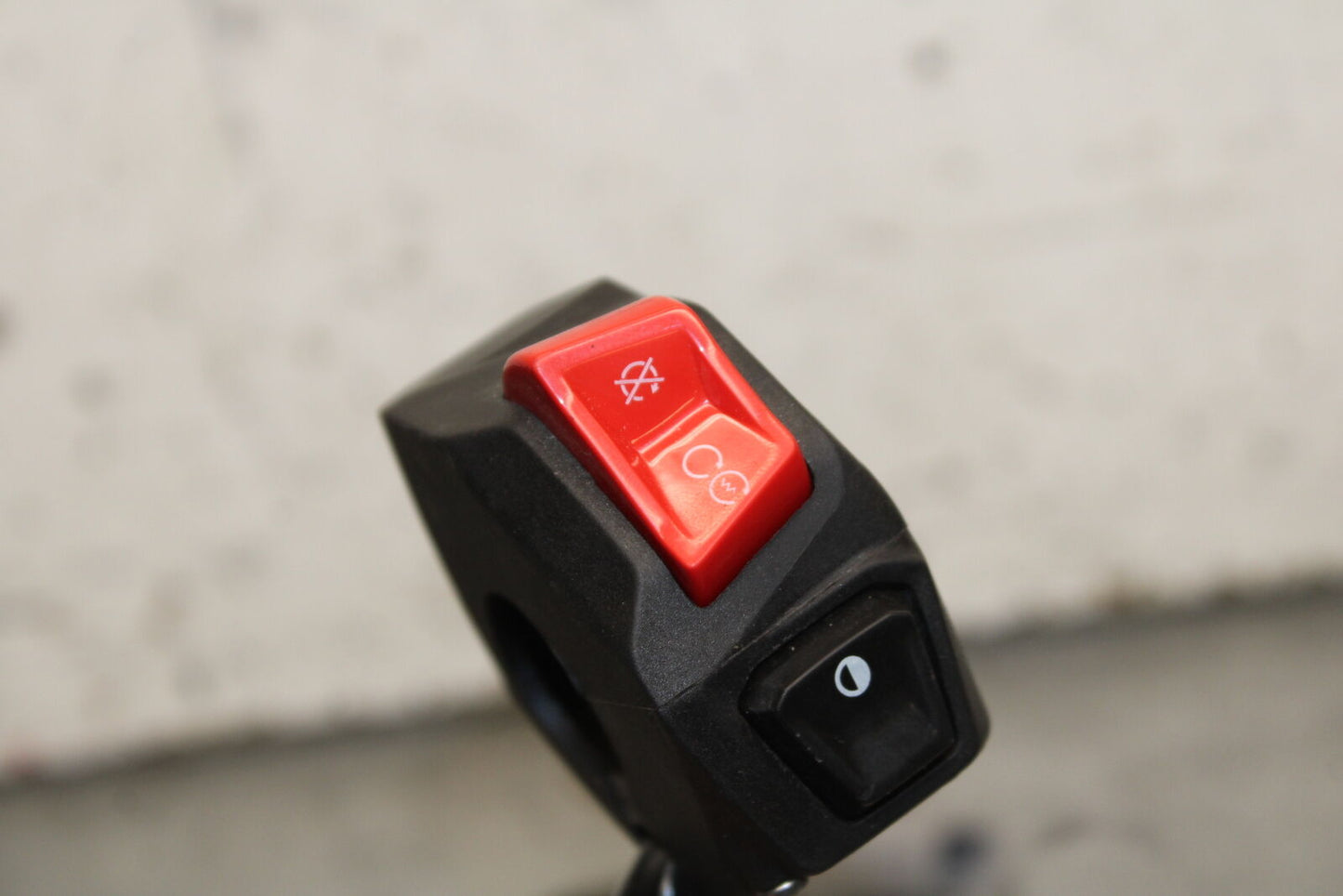 21-24 APRILIA TUONO 660 FACTORY RIGHT CLIP ON HANDLE KILL OFF START SWITCH BB733
