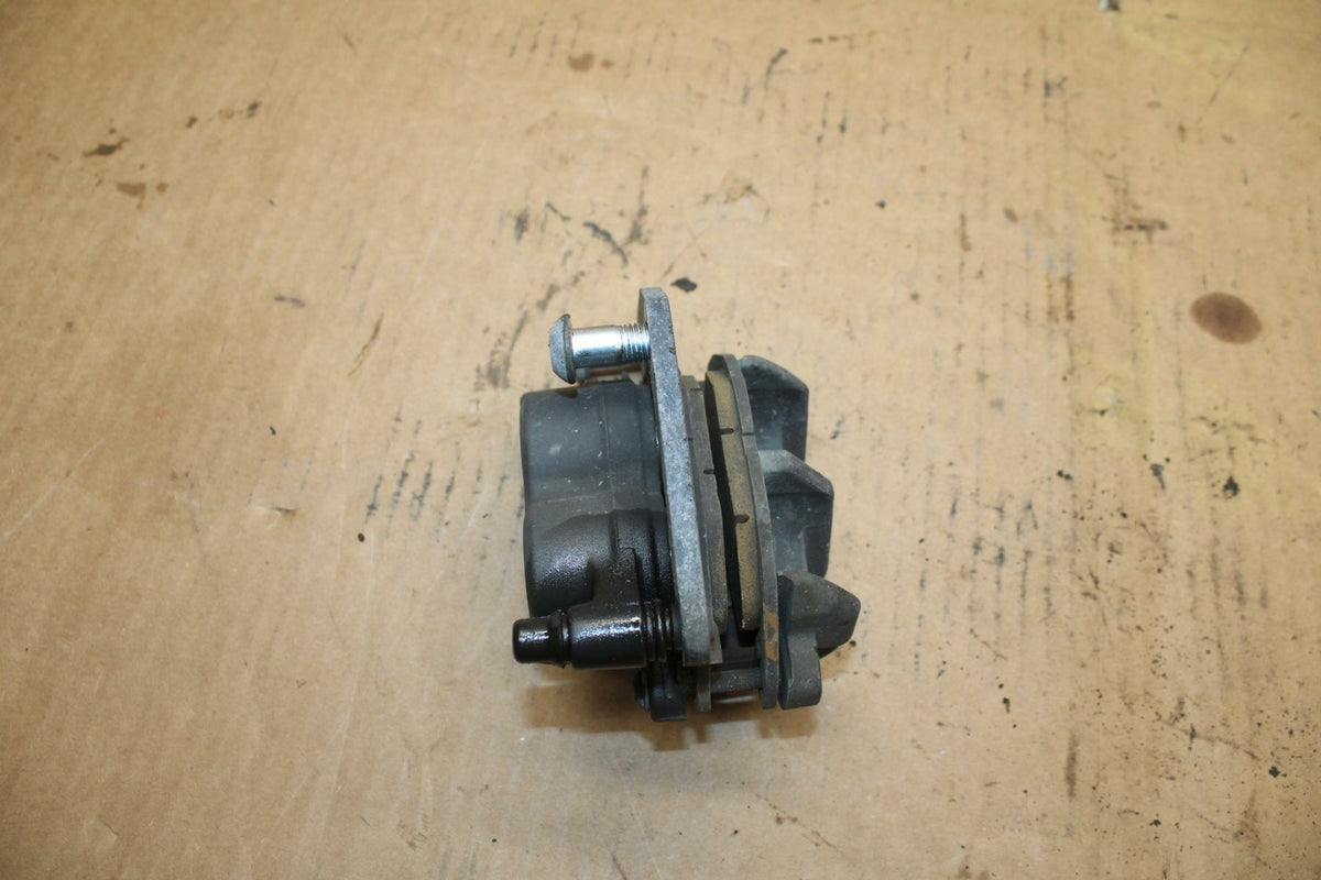 15-17 YAMAHA YZF R3 RIGHT FRONT BRAKE CALIPER BB380