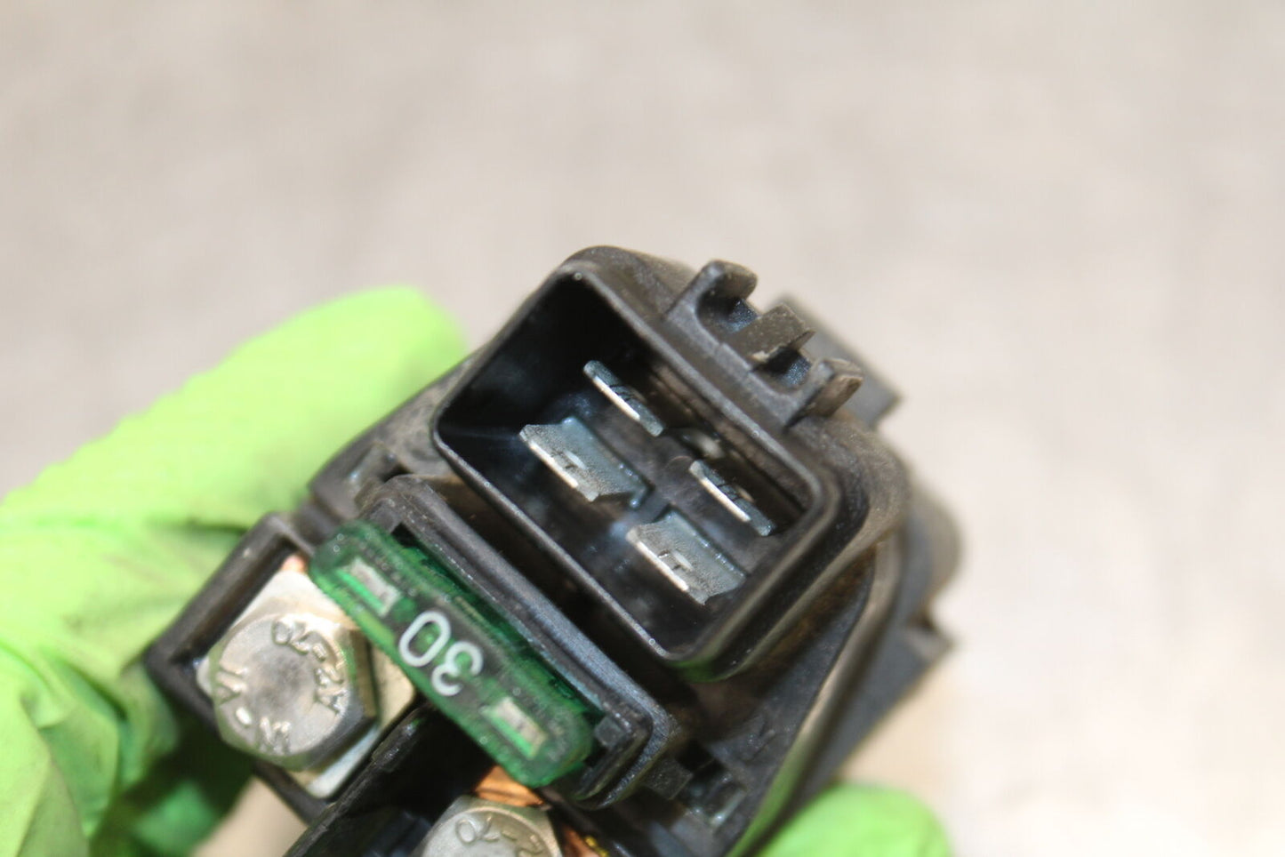 03-04 TRIUMPH DAYTONA 600 ENGINE STARTER RELAY STARTING MOTOR SWITCH BB745
