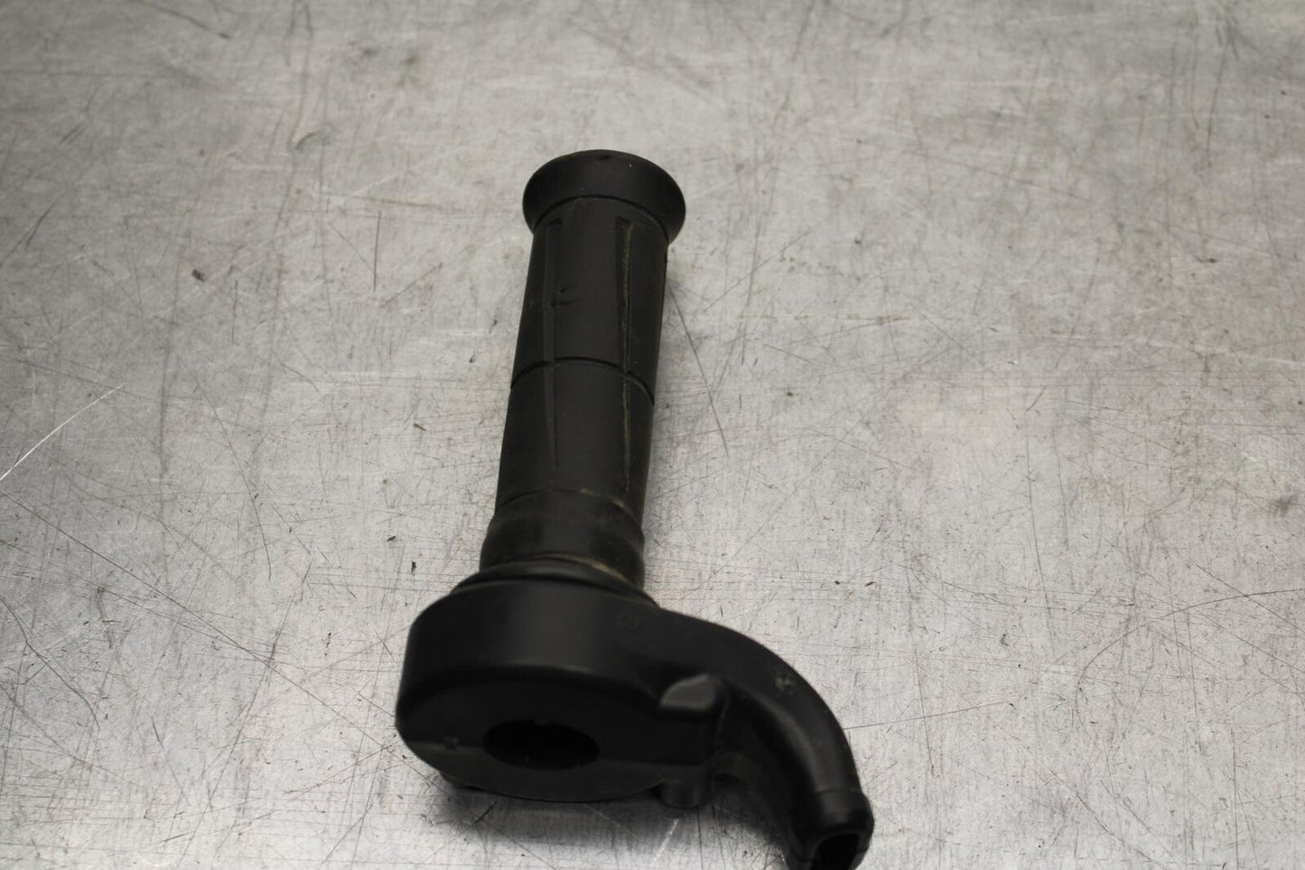 16-20 KAWASAKI ZX10R THROTTLE CABLE LINE HOUSING GUIDE BB591