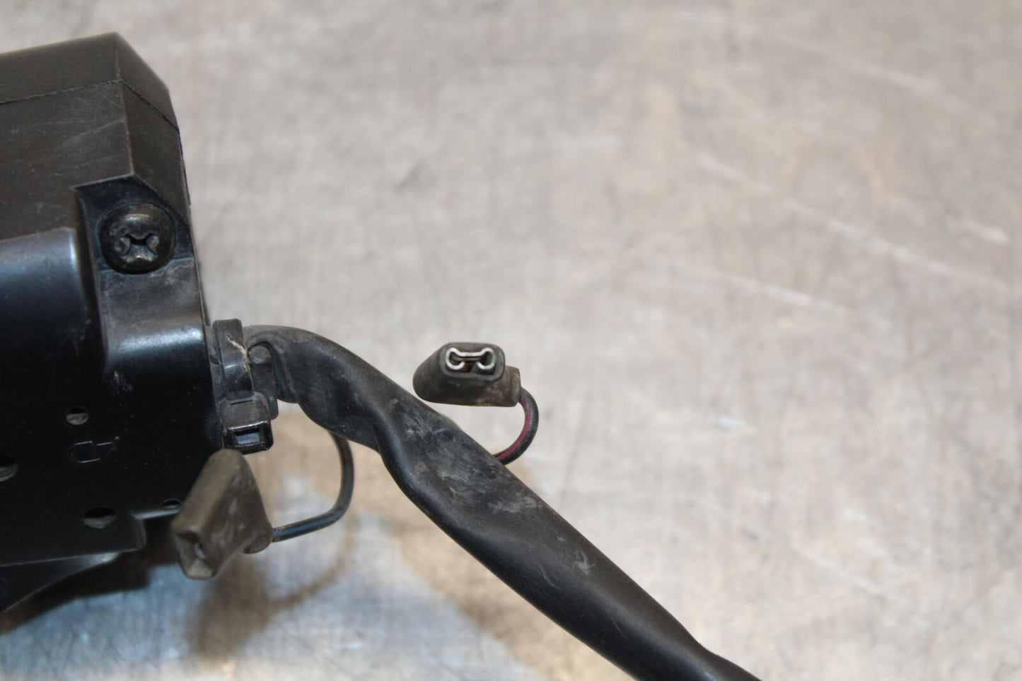 04-05 SUZUKI GSXR600 RIGHT CLIP ON HANDLE KILL OFF START SWITCH SWITCHES BB658