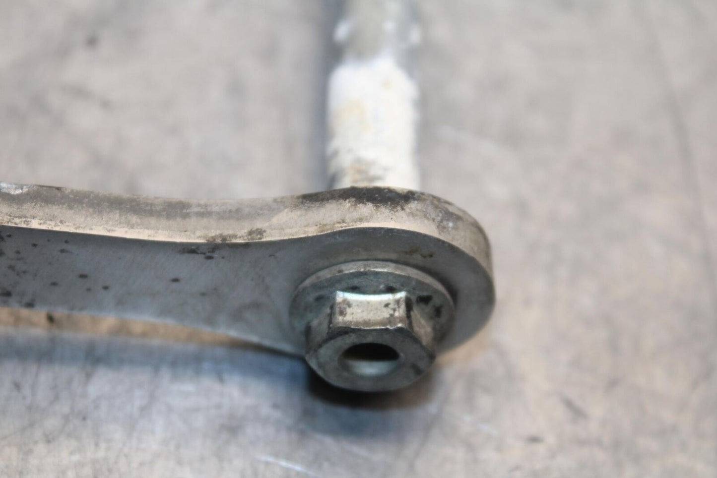 04-05 SUZUKI GSXR750 REAR DOGBONE SHOCK LINKAGE LINK 62600-35880 BB81