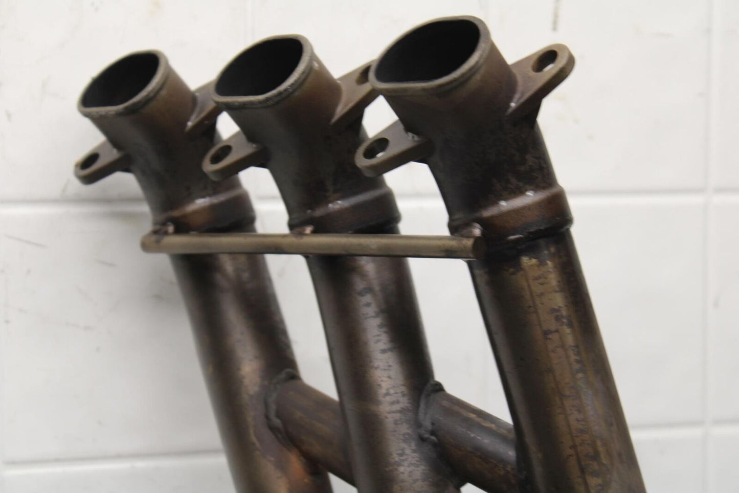 2009 Triumph Daytona 675 FULL EXHAUST SYSTEM HEADERS PIPE MUFFLER T2203710 BB584