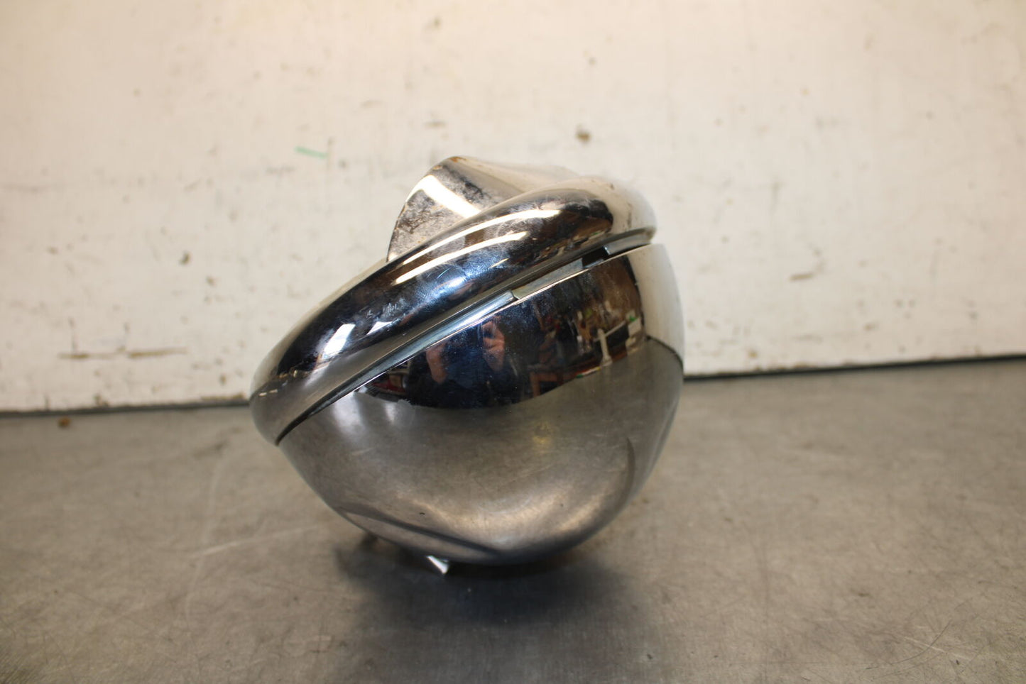 87-03 SUZUKI INTRUDER 1400 VS1400GLP FRONT HEAD LIGHT HEADLIGHT LAMP BB702