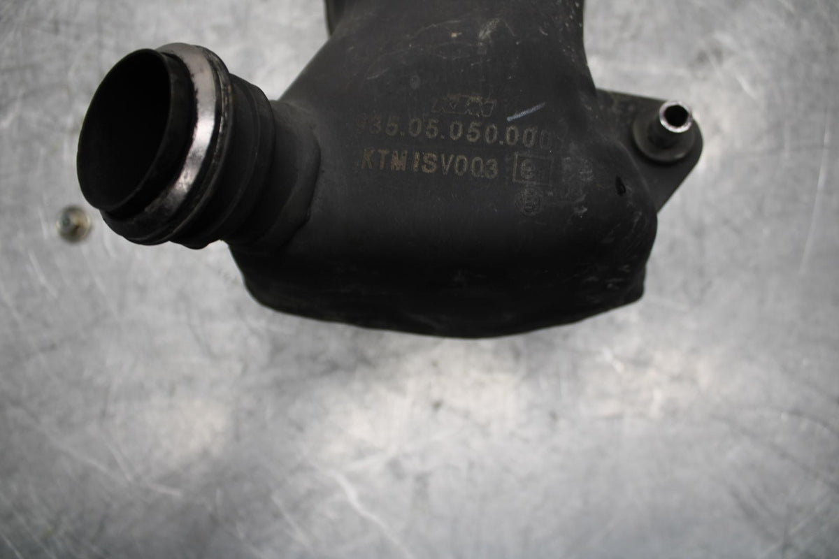 18 KTM RC 390 EXHAUST MIDPIPE MID MIDDLE PIPE BB442