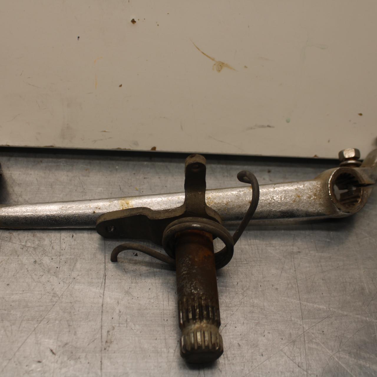 80-83 SUZUKI GS750E RIGHT REARSET BRAKE FOOT PEDAL BB82