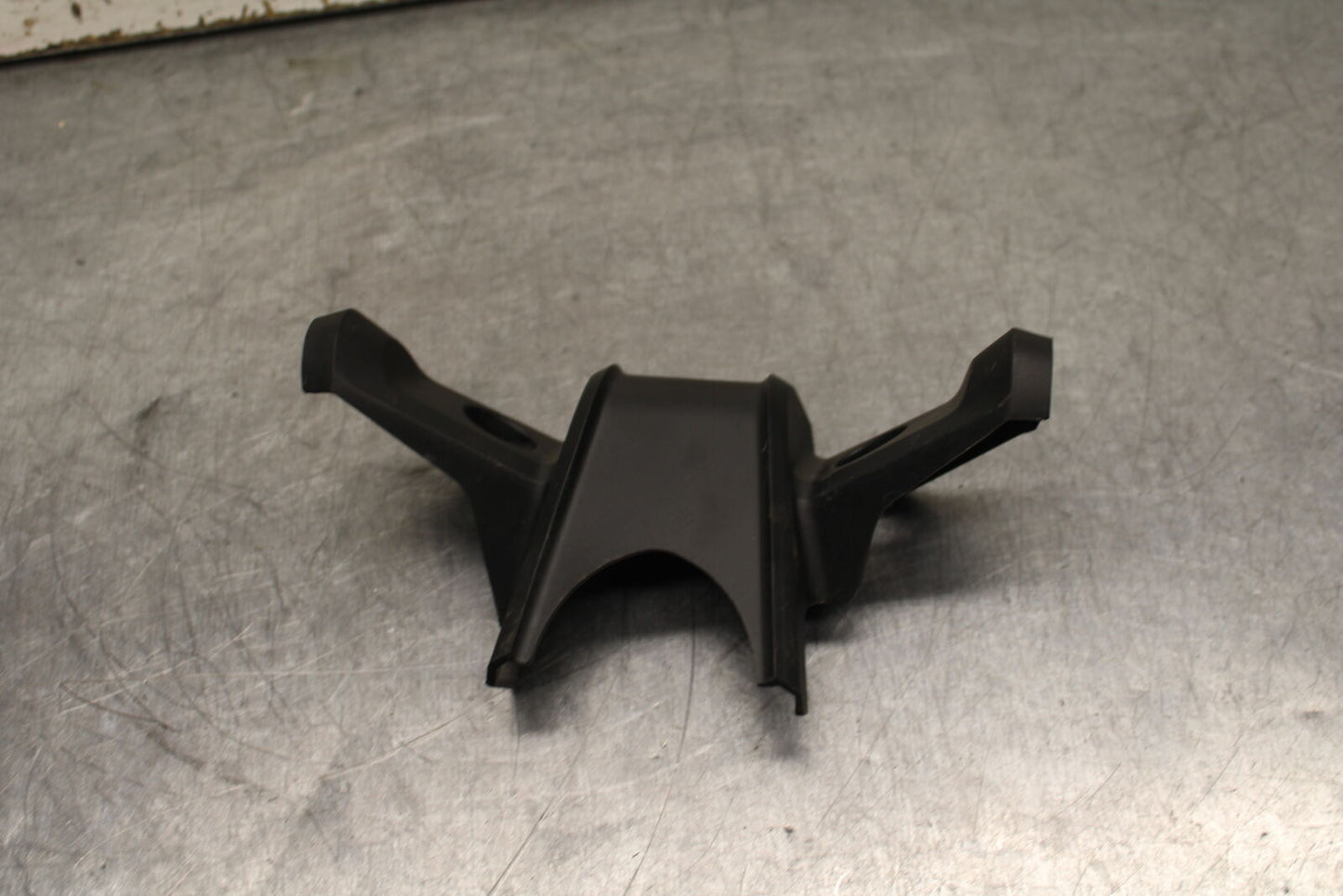 17-24 KTM 390 DUKE UPPER FAIRING GAUGES STAY BRACKET COVER BB734