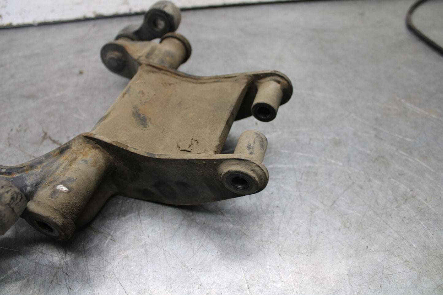85-86 SUZUKI MADURA 1200 REAR BACK SHOCK ABSORBER MOUNT BB691