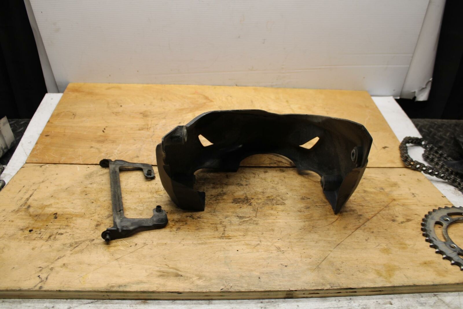 02-03 SUZUKI VSTROM 1000 FRONT LOWER CENTER BELLY PAN SHROUD COWL COVER BB331