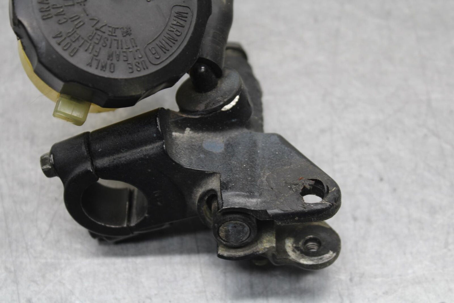 01-03 SUZUKI GSXR600 FRONT BRAKE MASTER CYLINDER BB639