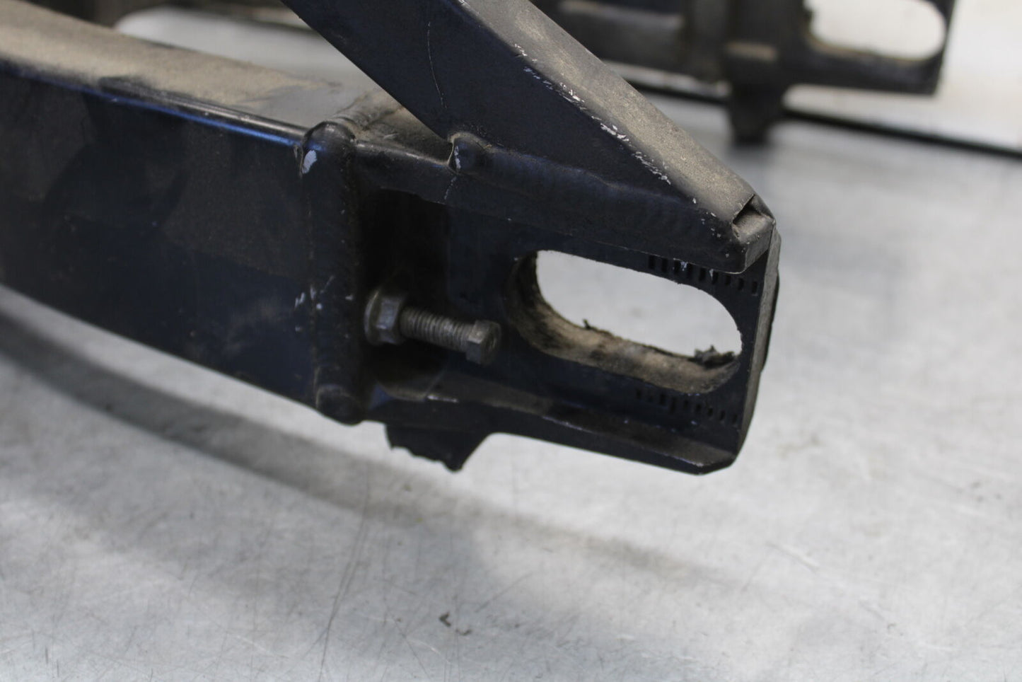 04-05 SUZUKI GSXR600 REAR SWINGARM SUSPENSION SWING ARM 61000-29G00 BB658