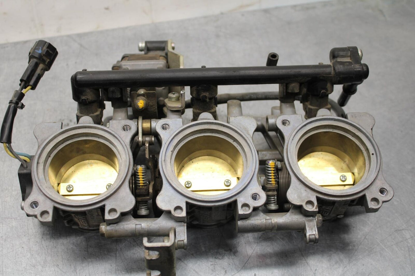 2012 Triumph Daytona 675R MAIN FUEL INJECTORS / THROTTLE BODIES BB589