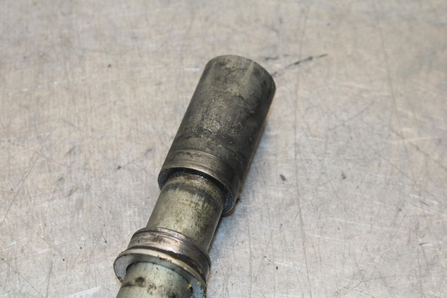 2011 Suzuki GSXR600 FRONT WHEEL RIM AXLE PIVOT BOLT 54711-14J00 BB94