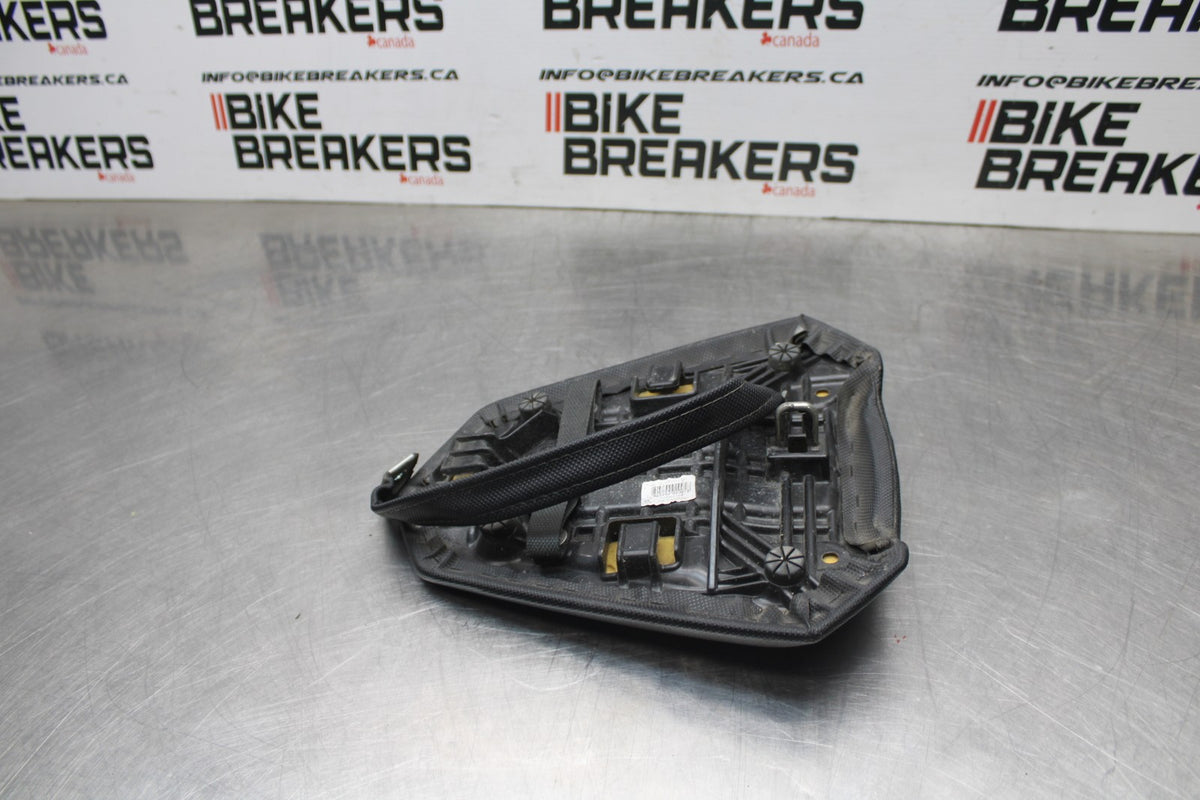 18 HONDA CB500F REAR BACK PASSENGER TANDEM SEAT PAD SADDLE PILLION BB861