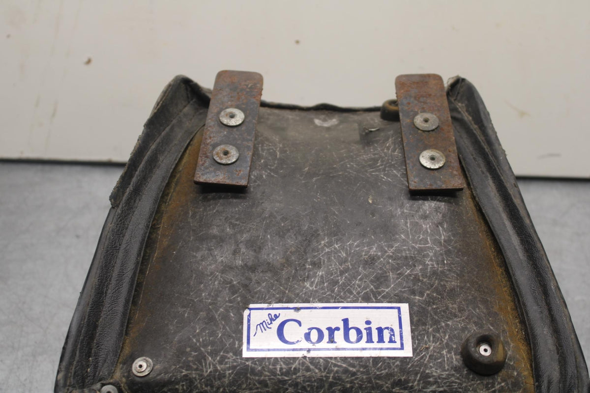 1988 Yamaha FZ600 FRONT DRIVERS SEAT PAD SADDLE BB601