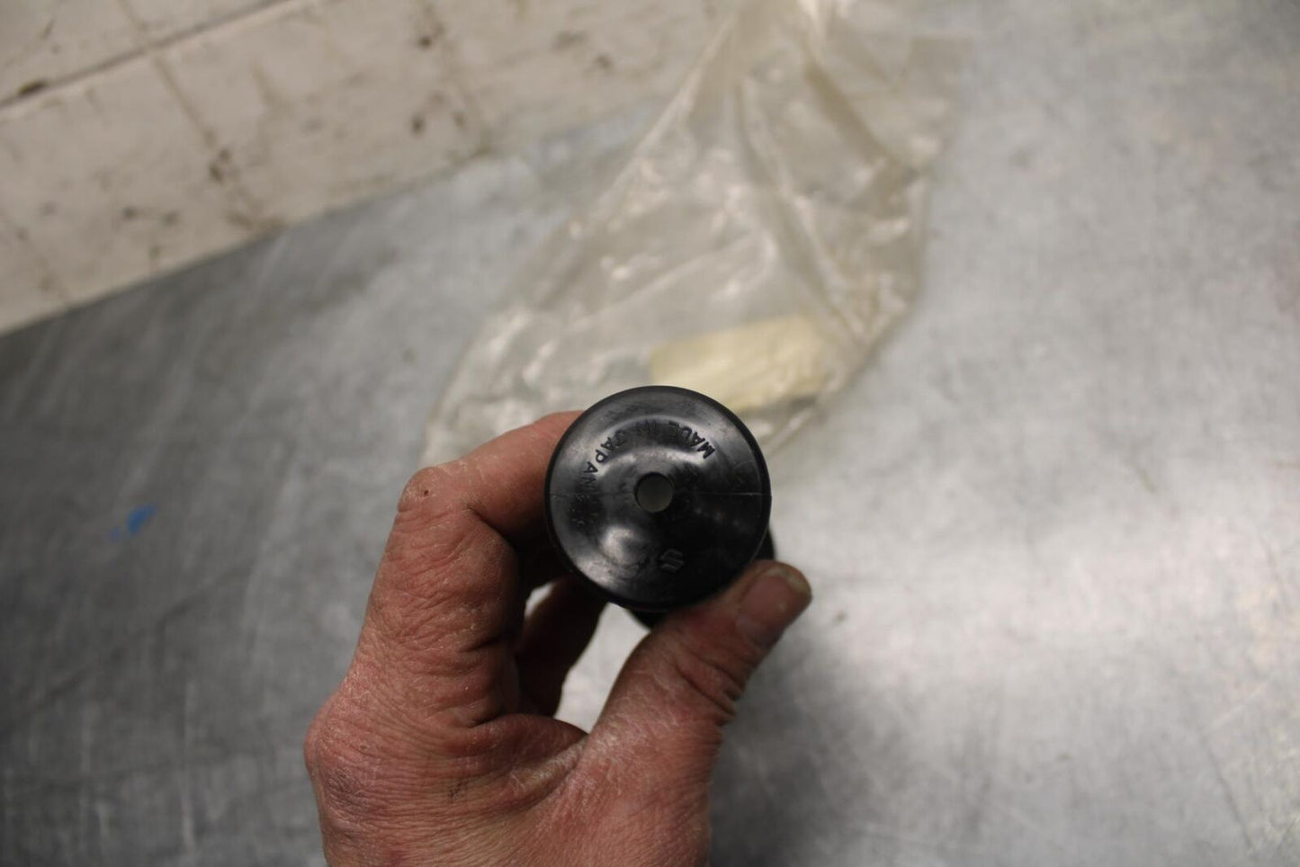 1981 Suzuki F50 RIGHT THROTTLE GRIP 57110-27501 BB34
