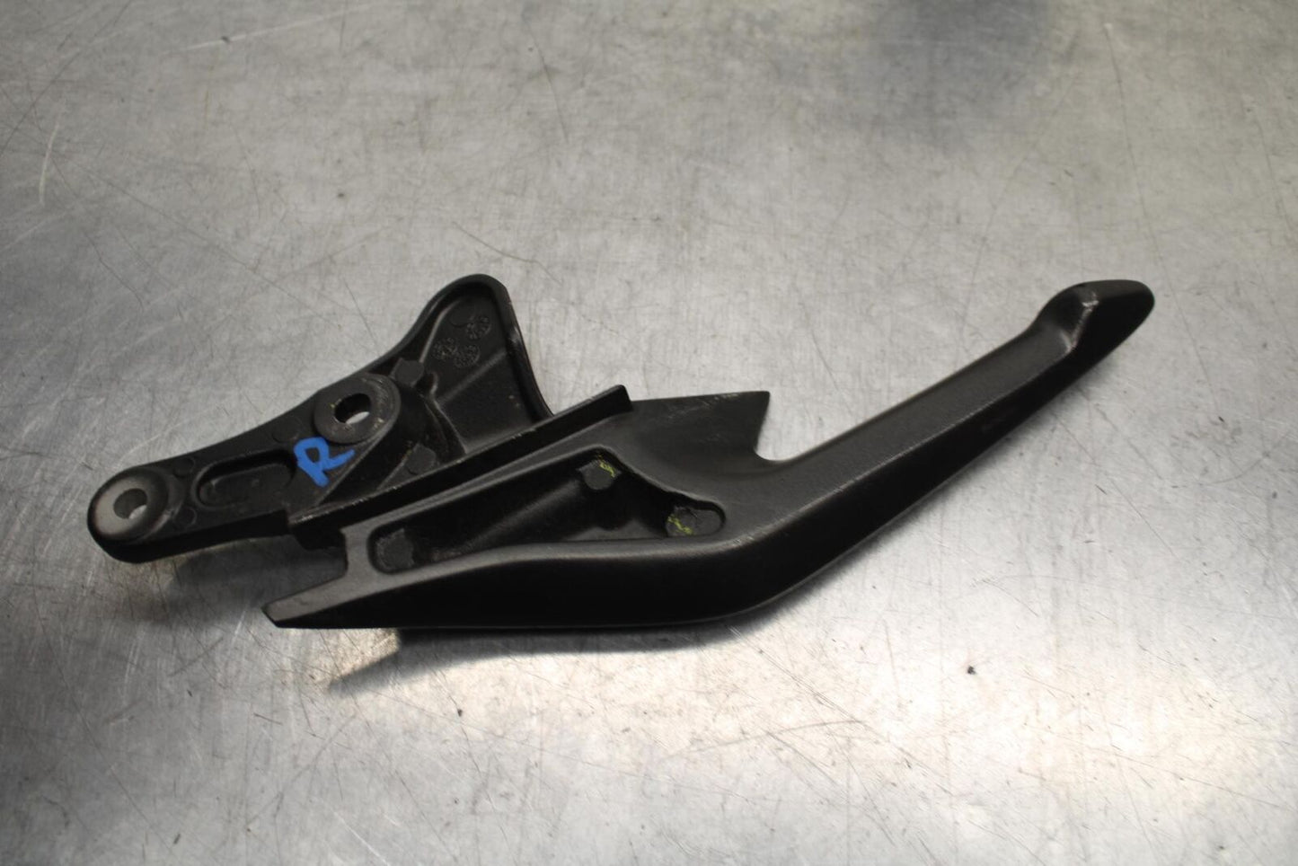 11-19 HONDA CBR125R PASSENGER REAR SEAT GRAB BAR HANDLE SET BB105