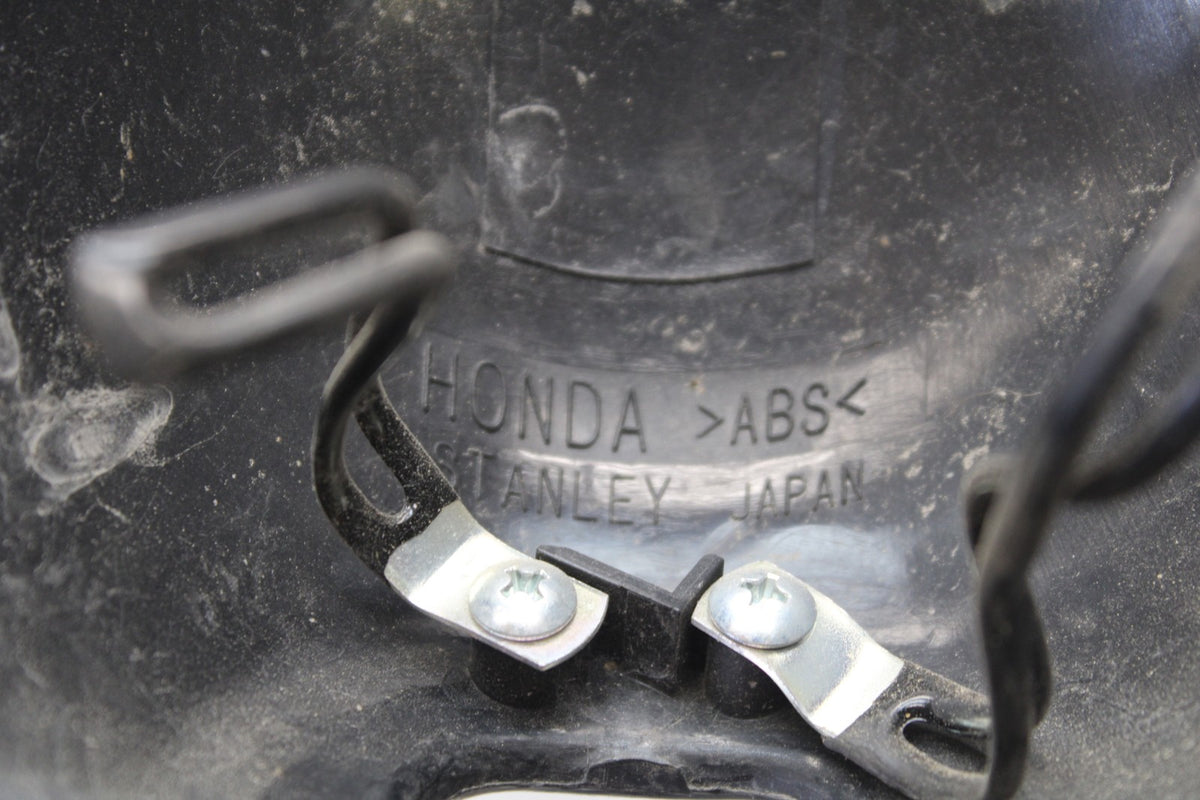 14 HONDA SHADOW 750 VT750C2B HEADLIGHT CASE HOUSING BUCKET BB867