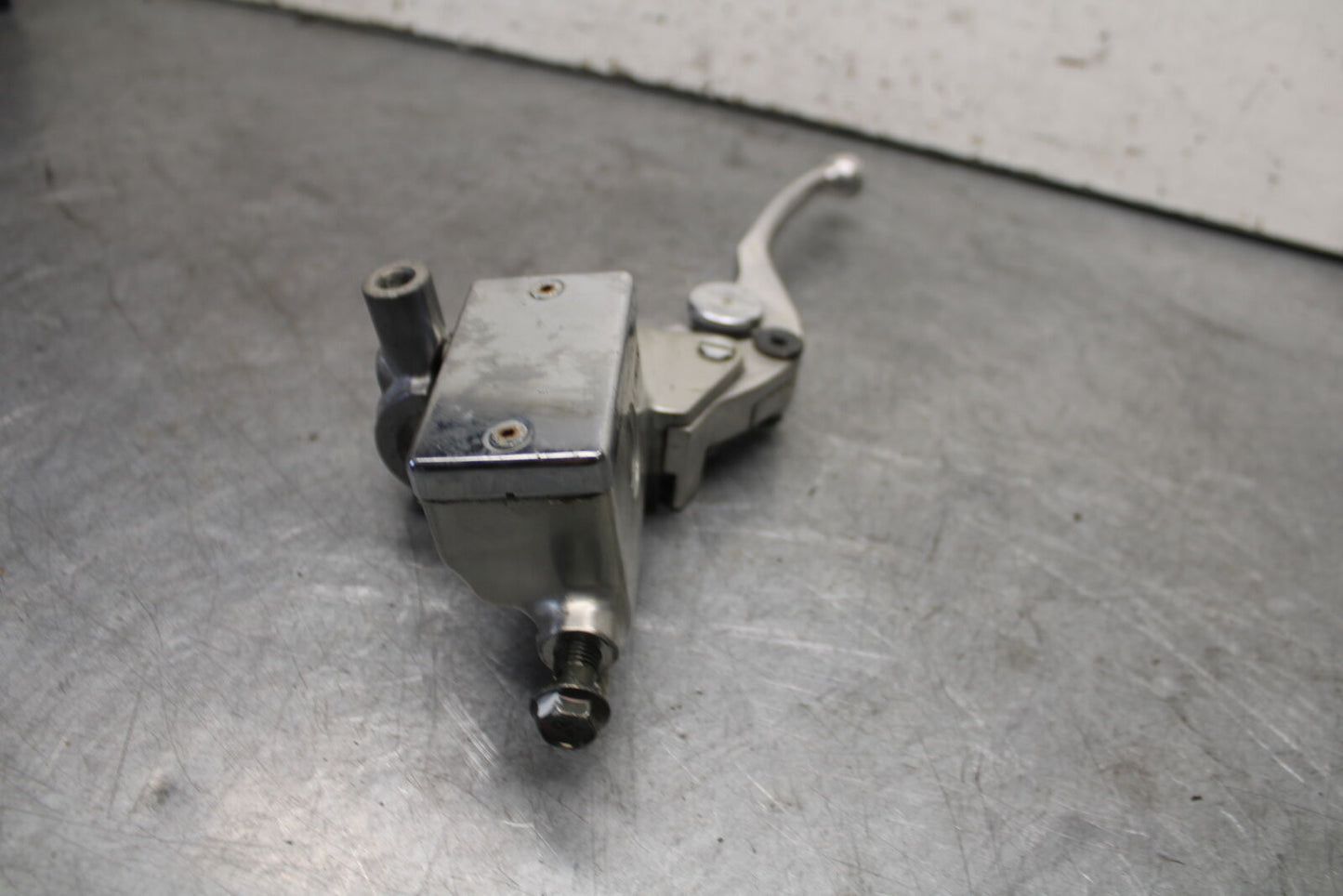 05-09 SUZUKI BOULEVARD C90 CLUTCH MASTER CYLINDER BB692