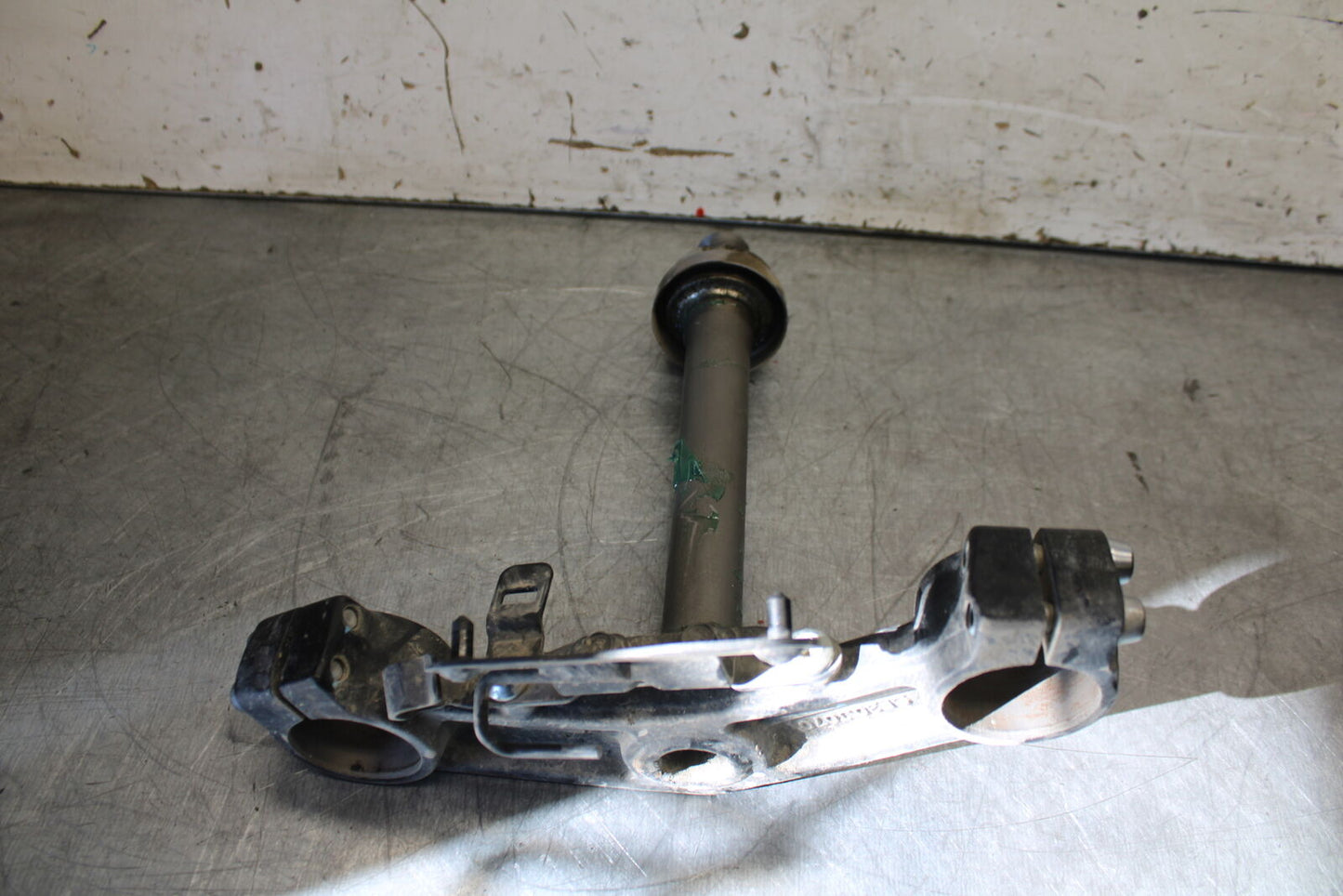 19-22 KAWASAKI Z400 FRONT FORKS CLAMP LOWER TRIPLE TREE STEM BB708