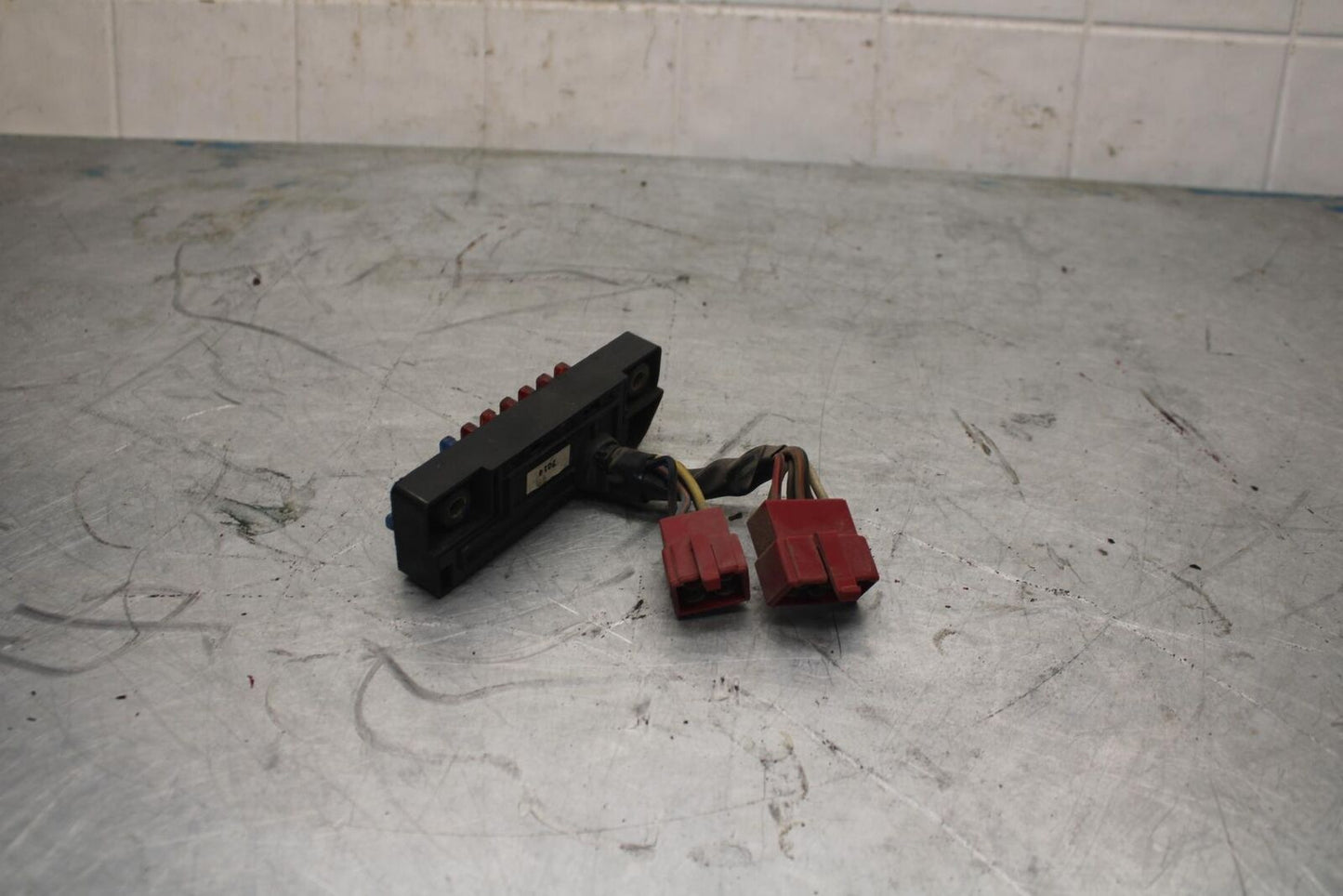 87-96 HONDA CBR1000F FUSE bOX BB420