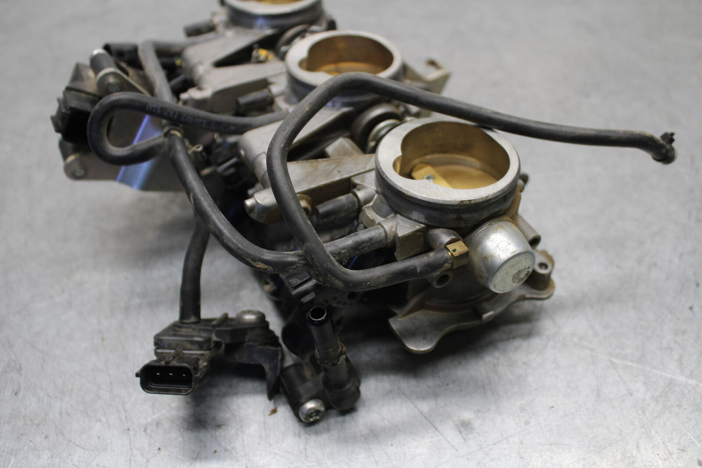 09-11 TRIUMPH DAYTONA 675 MAIN FUEL INJECTORS / THROTTLE BODIES BB652