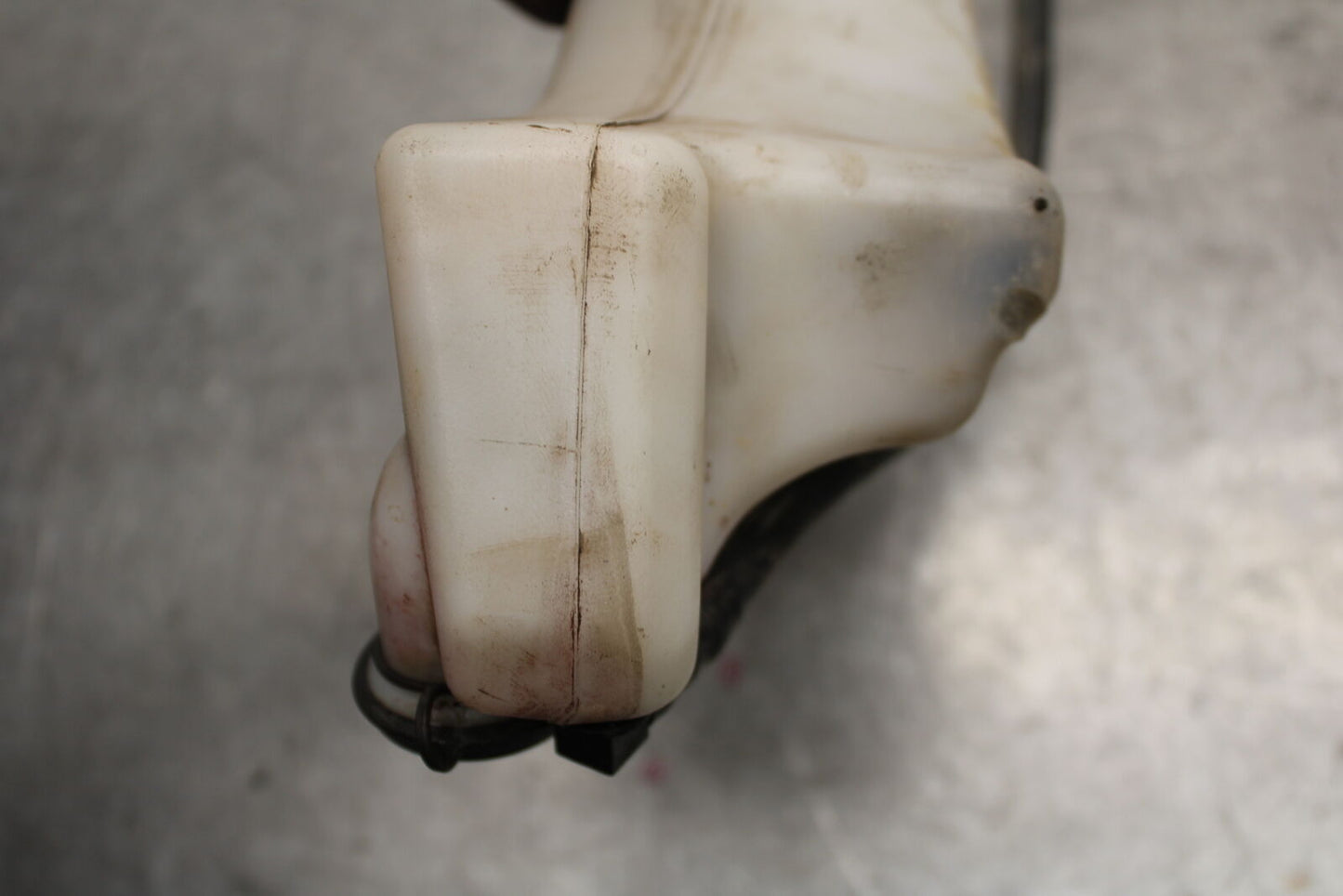 09-11 TRIUMPH DAYTONA 675 COOLANT WATER TANK RESERVOIR BOTTLE BB652