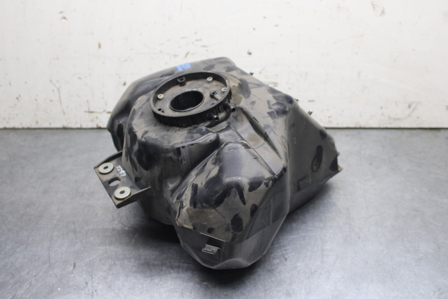 13-16 KTM 390 DUKE GAS TANK FUEL CELL PETROL RESERVOIR BB748