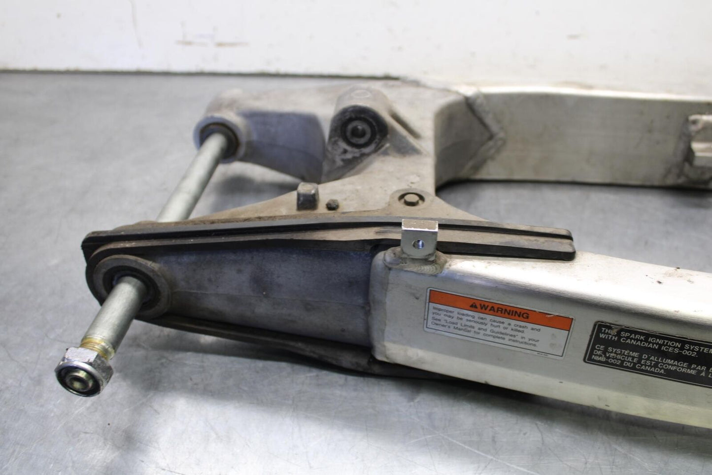 01-06 HONDA CBR600F4I REAR SWINGARM BACK SUSPENSION 52200-MBW-E10 BB626