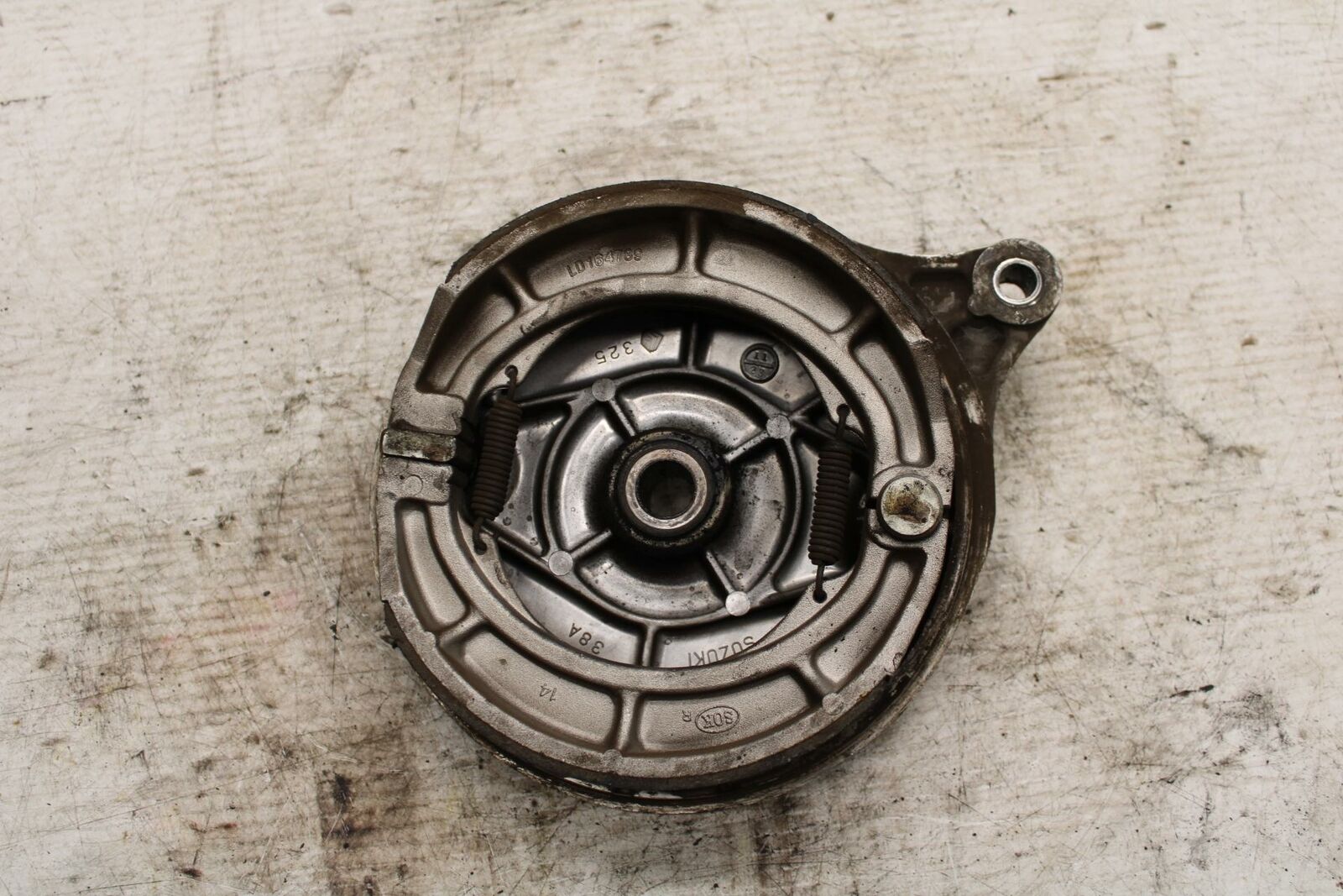 00-04 SUZUKI MARAUDER 800 VZ800 REAR HUB BACK BRAKE SHOES BB305