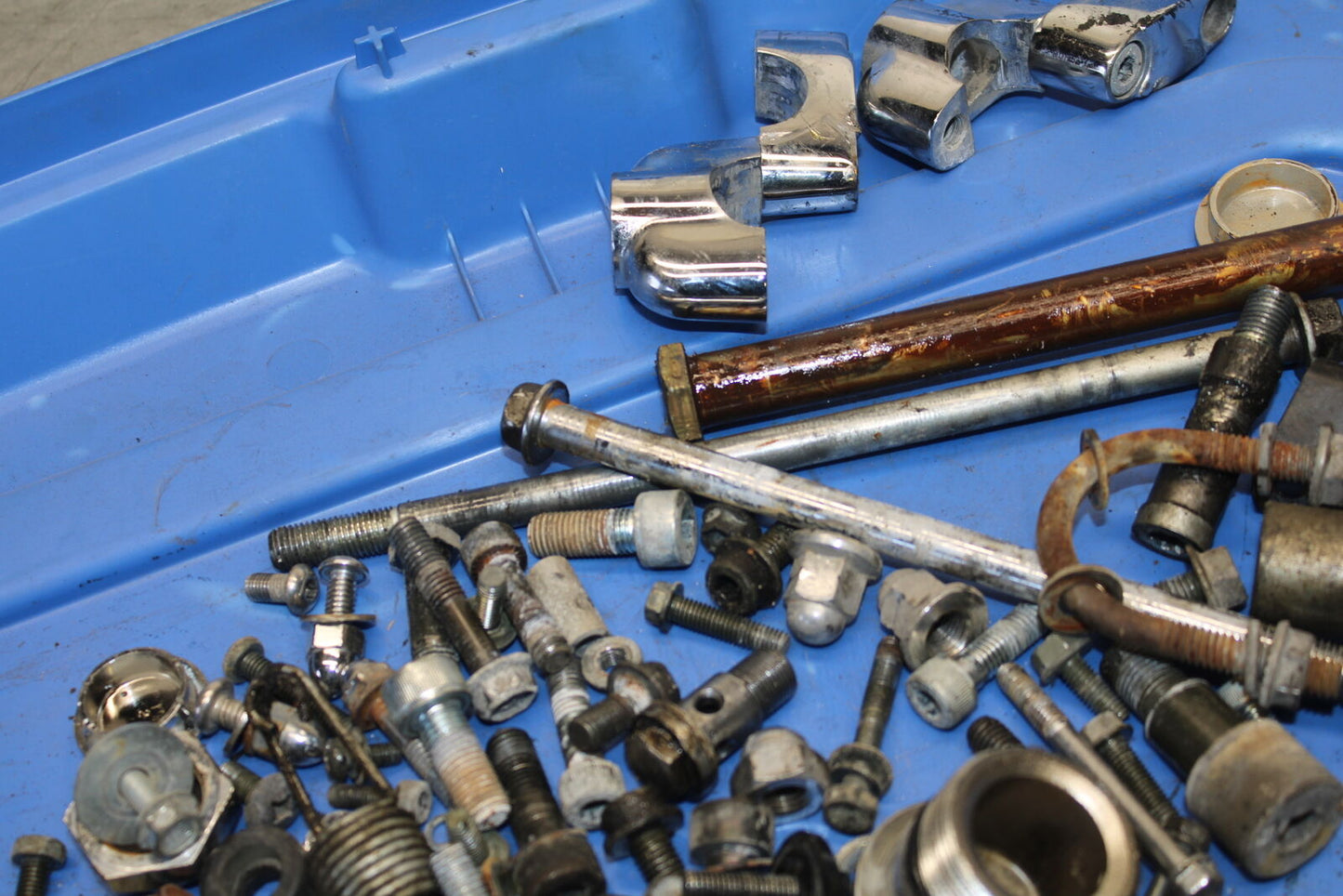 87-03 SUZUKI INTRUDER 1400 VS1400GLP MOUNTING BOLTS HARDWARE MOTOR SCREWS BB702