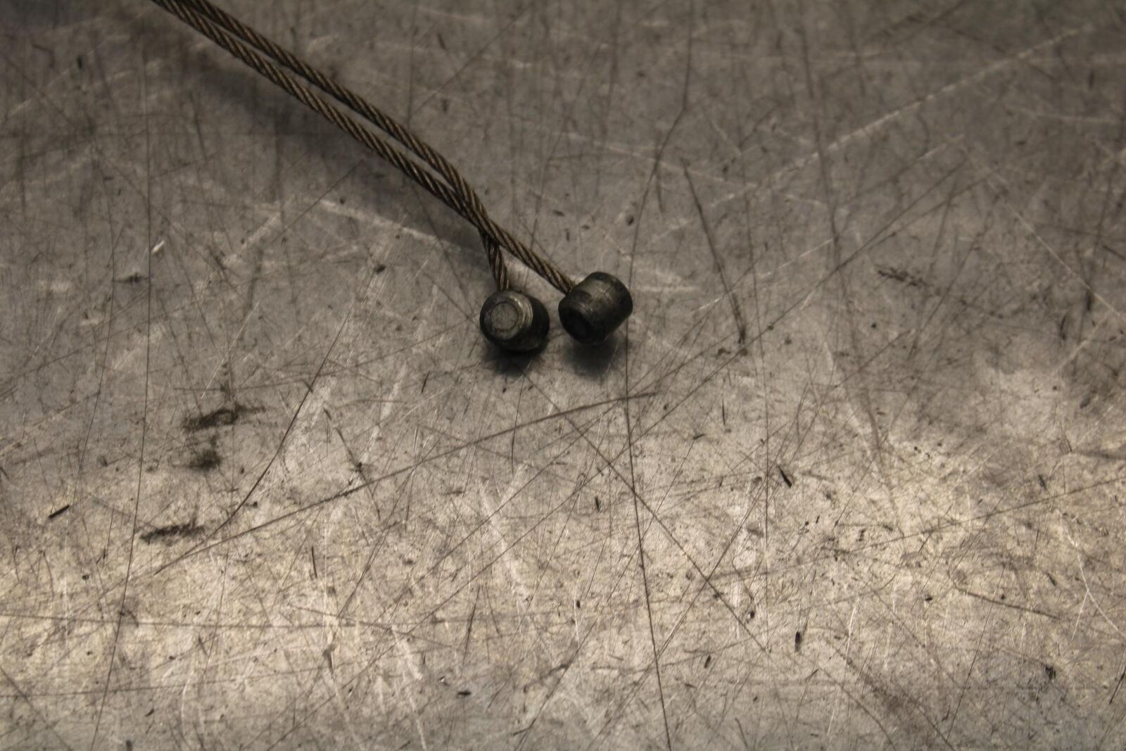 01 SUZUKI GSXR1000 THROTTLE CABLES LINES BB100