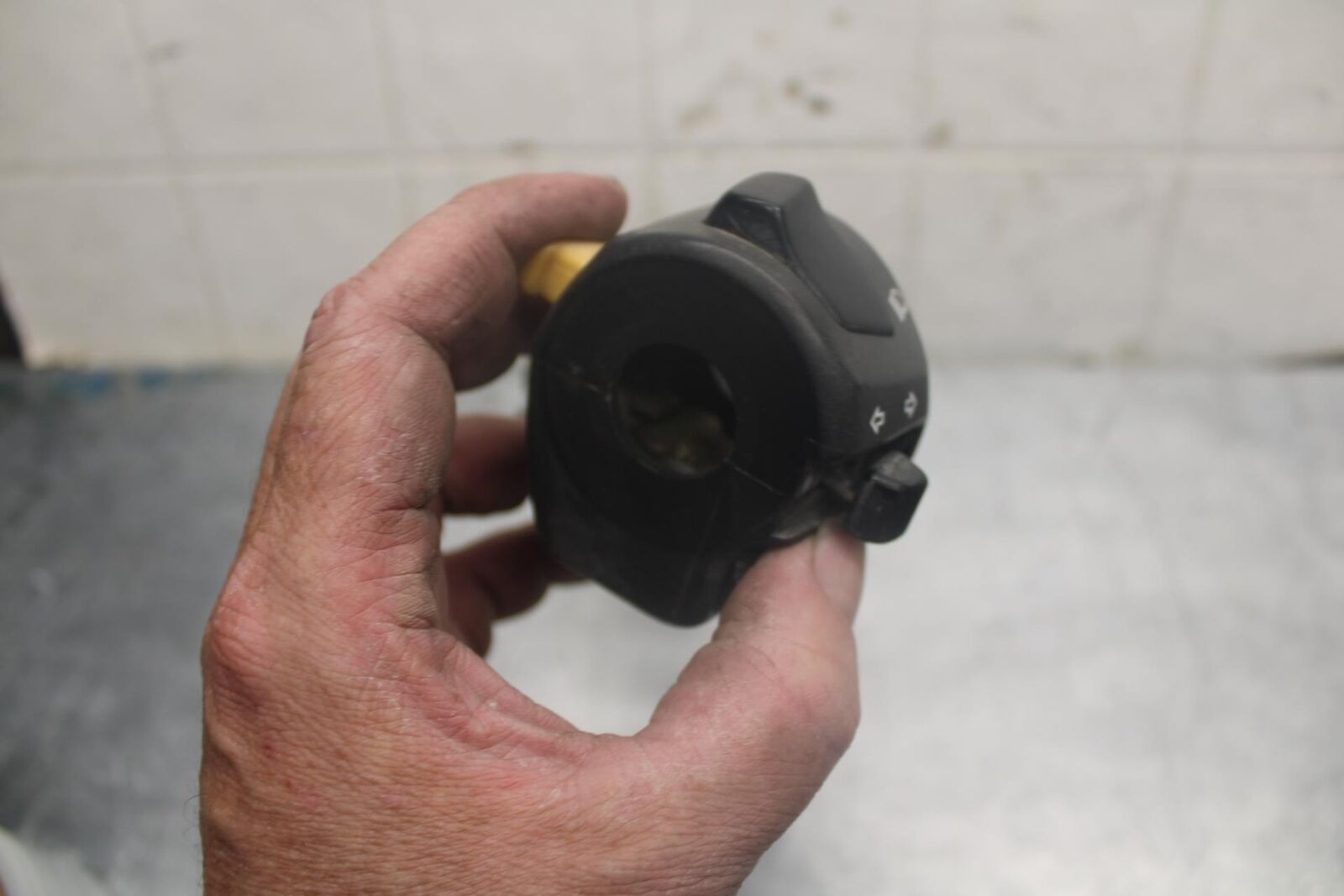 03-04 SUZUKI GSXR1000 LEFT CLIP ON HANDLE HORN SIGNALS SWITCH SWITCHES BB459