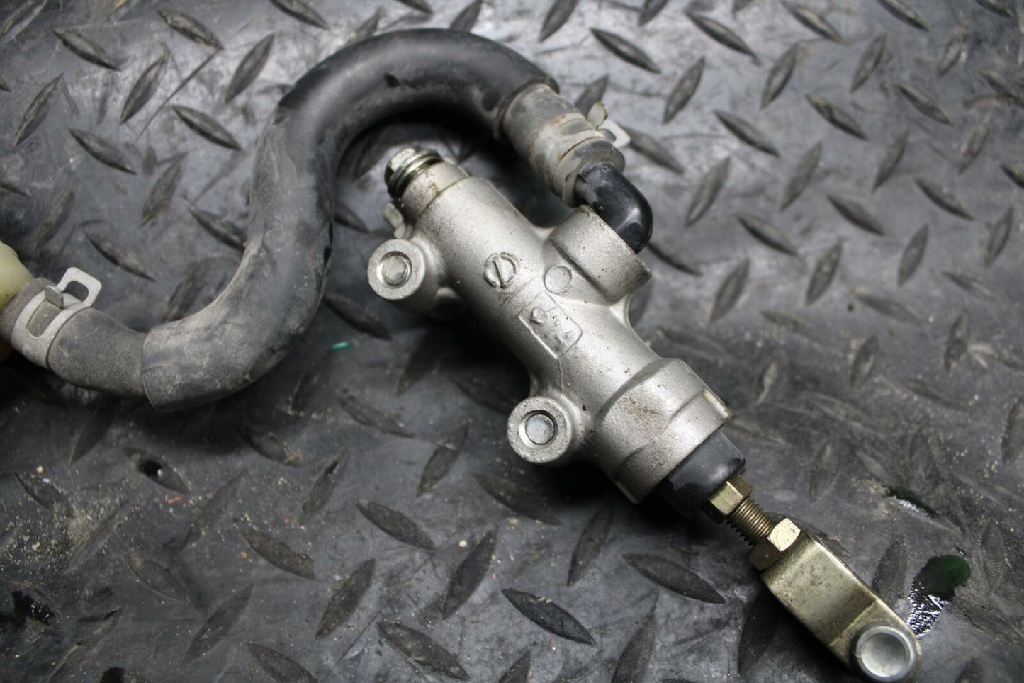 02 KAWASAKI NINJA ZX12R REAR BACK BRAKE MASTER CYLINDER W RESERVOIR BB194