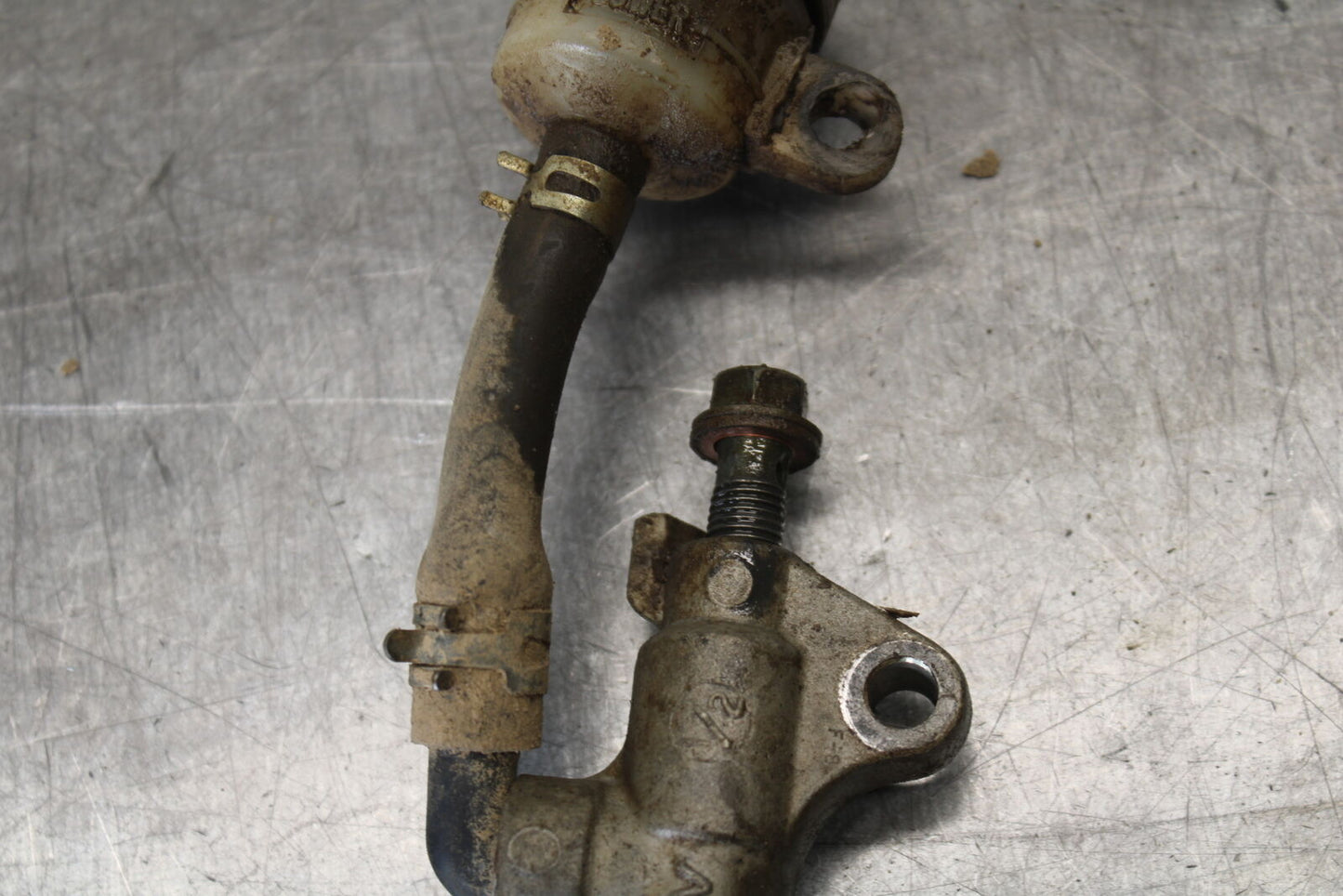 01-05 YAMAHA RAPTOR 660R REAR BACK BRAKE MASTER CYLINDER W RESERVOIR BB695