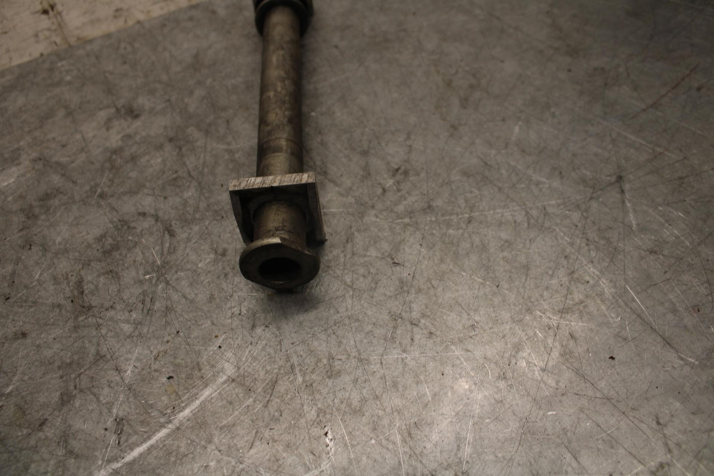 2009 Kawasaki Ninja ZX6R ZX600R REAR AXLE BACK WHEEL RIM PIVOT BOLT AXEL BB538