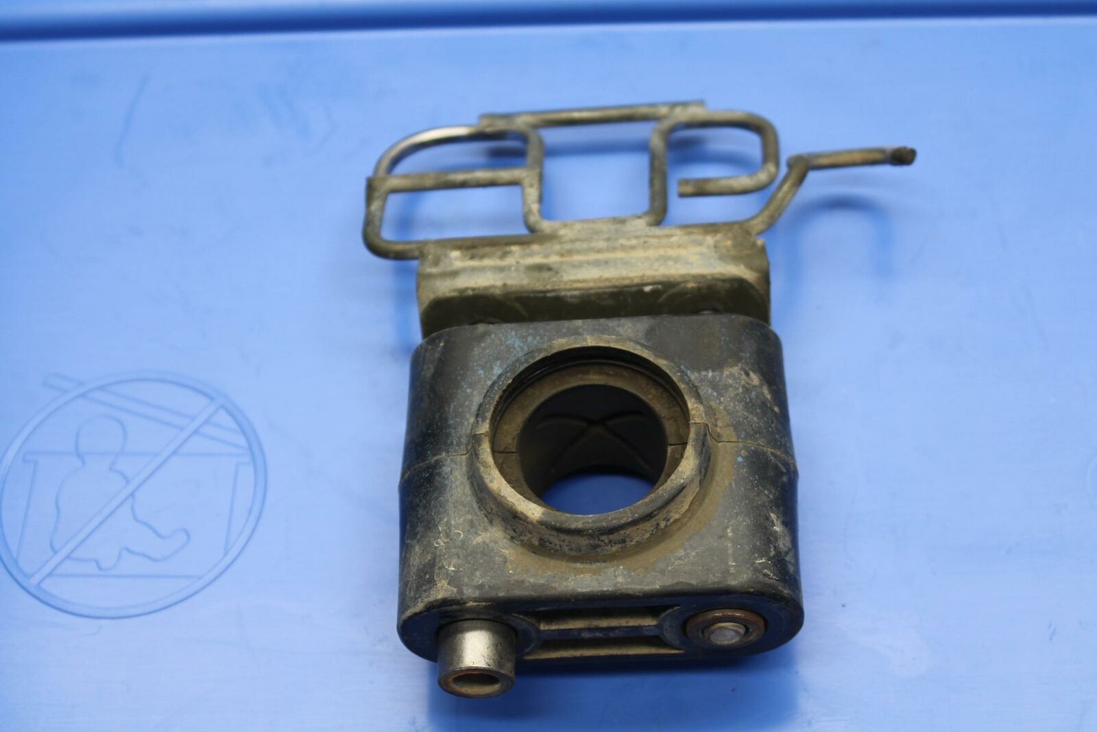 03-06 SUZUKI QUADSPORT Z400 STEERING COLUMN STAY BRACKET BB256