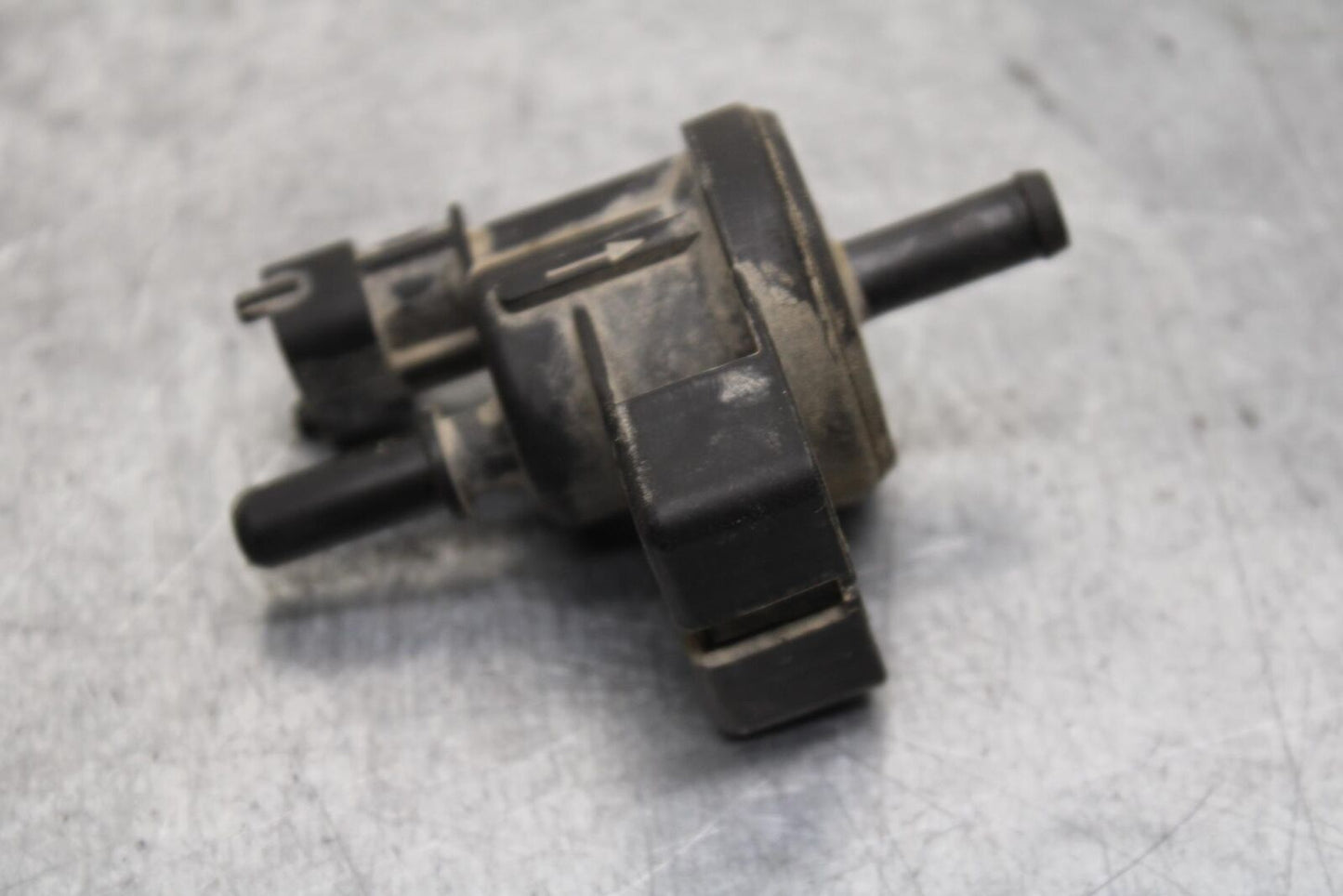 20-24 KTM 890 DUKE R FUEL TANK BREATHER VALVE SENSOR BB627