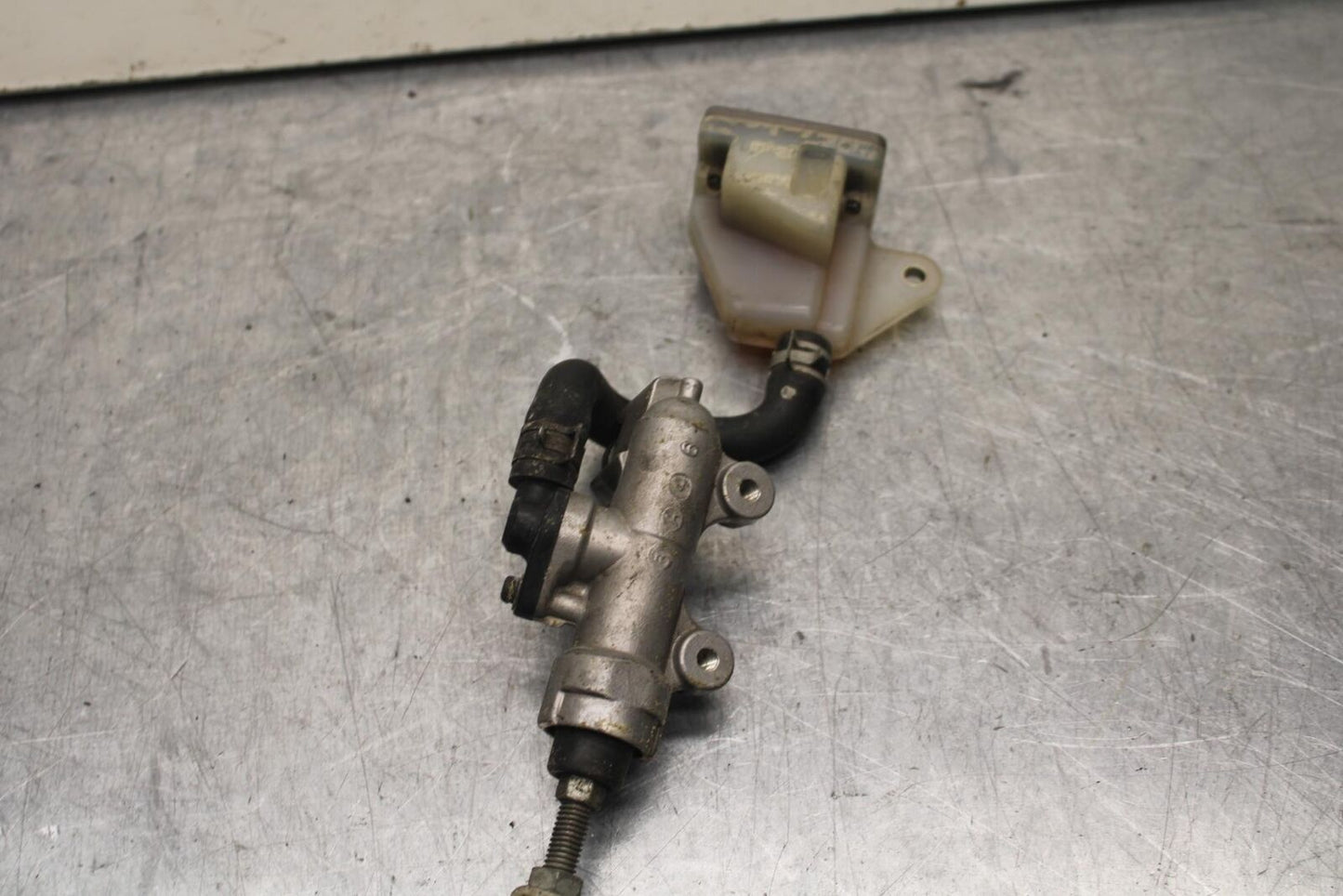 2003 Suzuki SV1000S REAR BACK BRAKE MASTER CYLINDER W RESERVOIR BB85