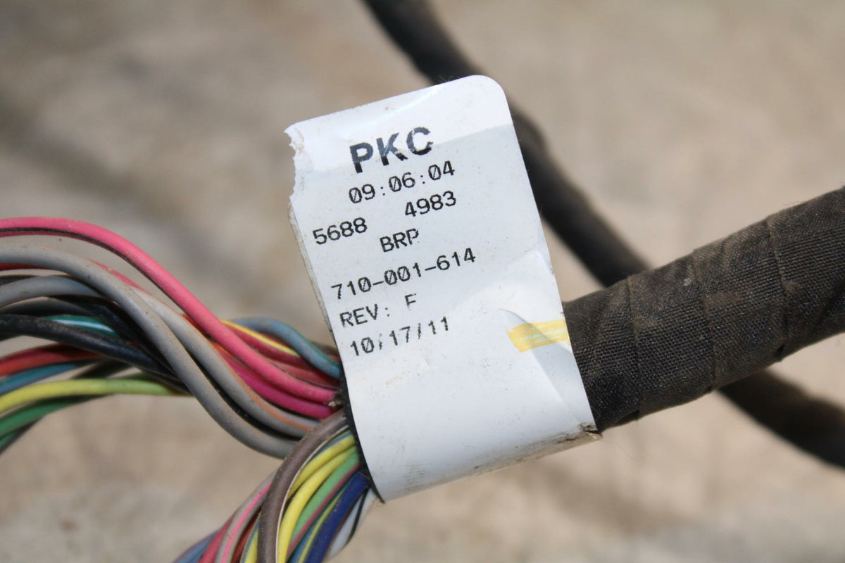 10-12 CAN AM SPYDER RT HEADLIGHT WIRE WIRING HARNESS LOOM 710-001-614 BB415