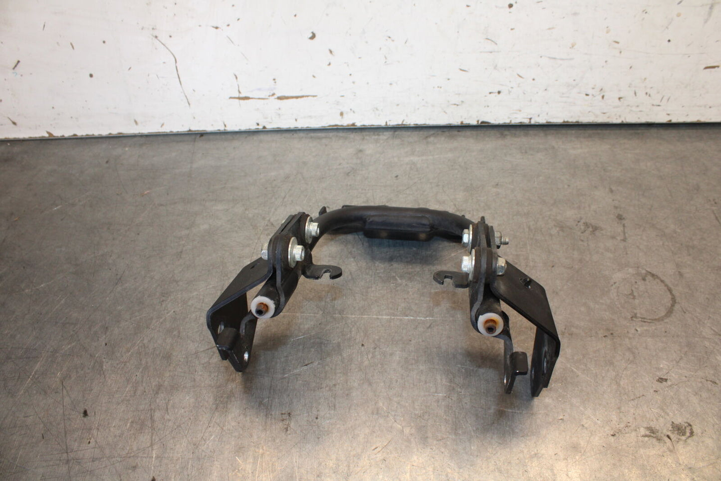 06-07 DUCATI MONSTER 695 REAR BACK TAIL LIGHT MOUNT BRACKET BB674