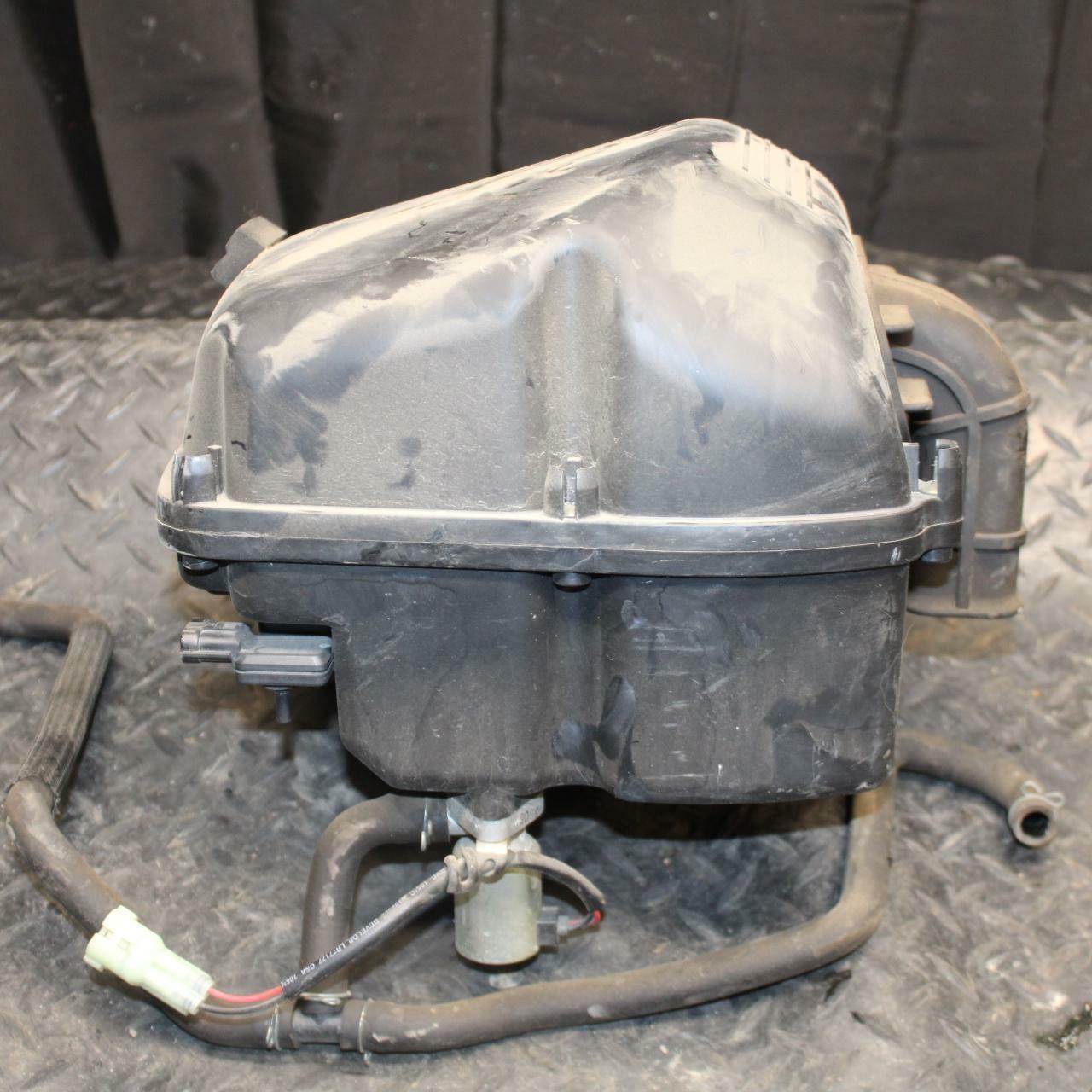 03 SUZUKI SV650S AIRBOX AIR INTAKE FILTER BOX BB219