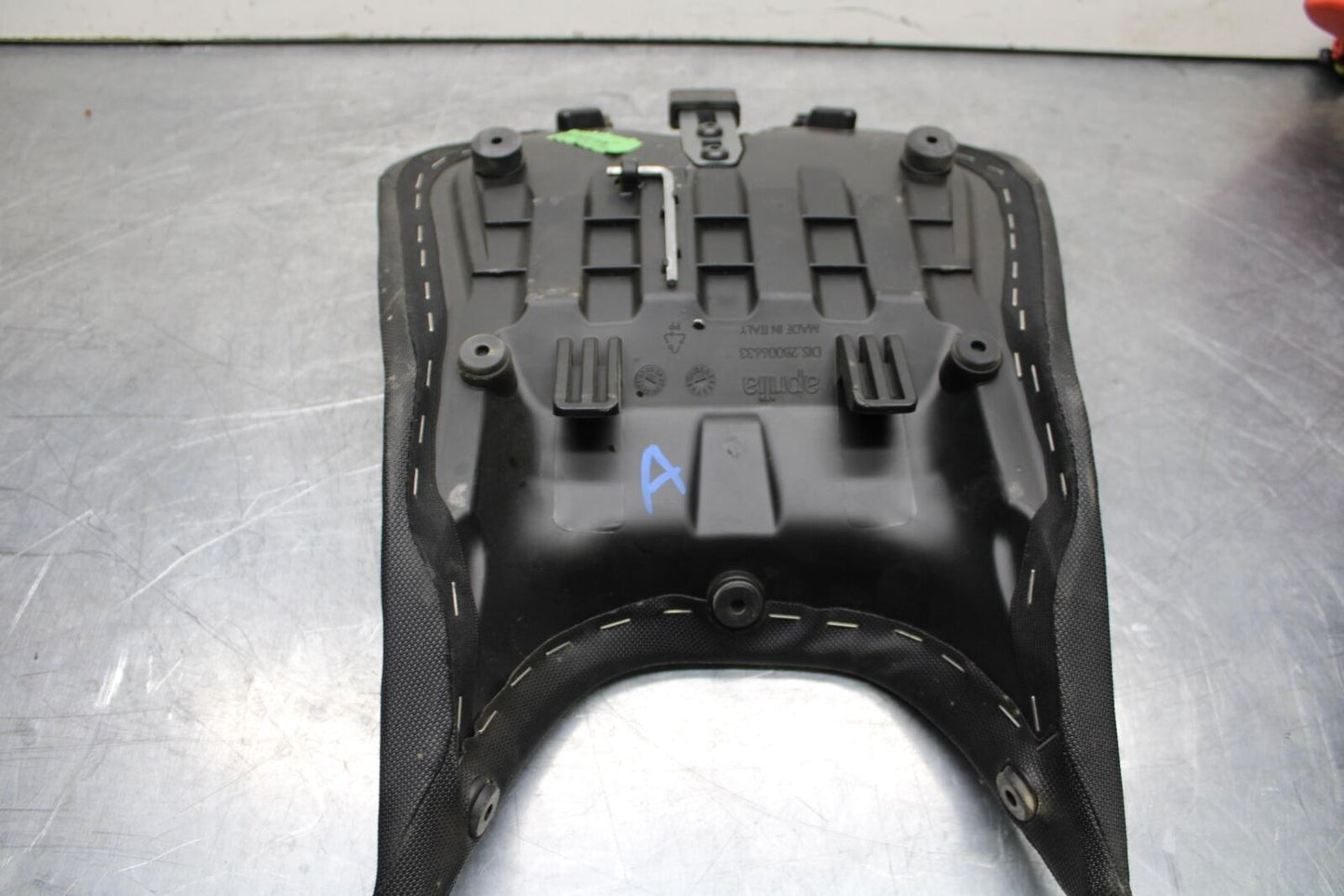 20-23 APRILIA RS660 FRONT DRIVERS SEAT PAD SADDLE PILLION BB611