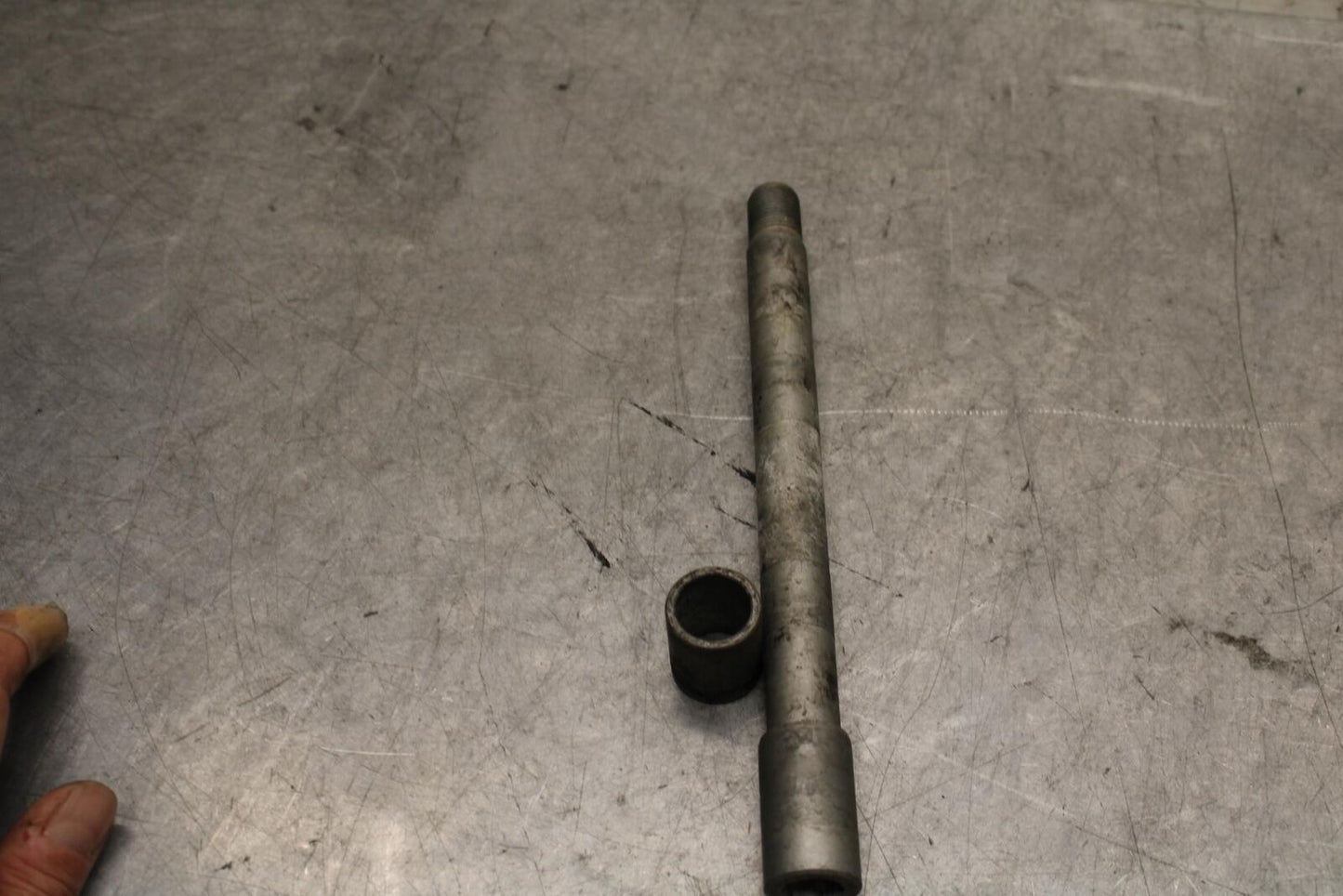 16-17 MOTO GUZZI V7 II FRONT WHEEL RIM AXLE PIVOT BOLT BB57