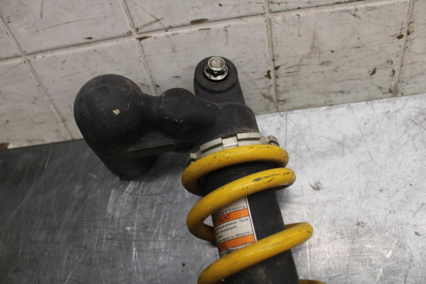 2006 Suzuki GSXR600 REAR BACK SHOCK ABSORBER SUSPENSION 62100-01H00-163 BB245 B