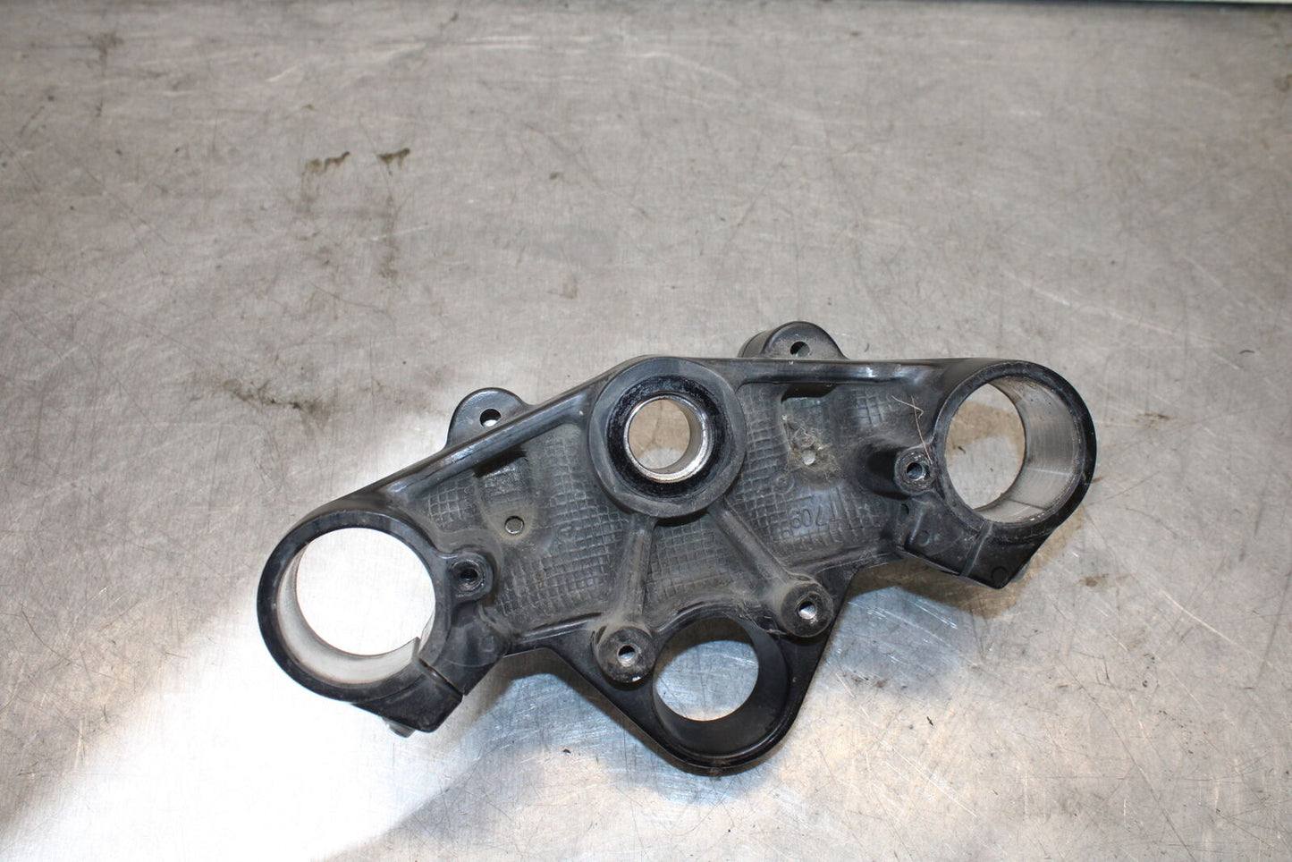 01-06 TRIUMPH TIGER 955I FORKS UPPER TRIPLE TREE CLAMP BB693